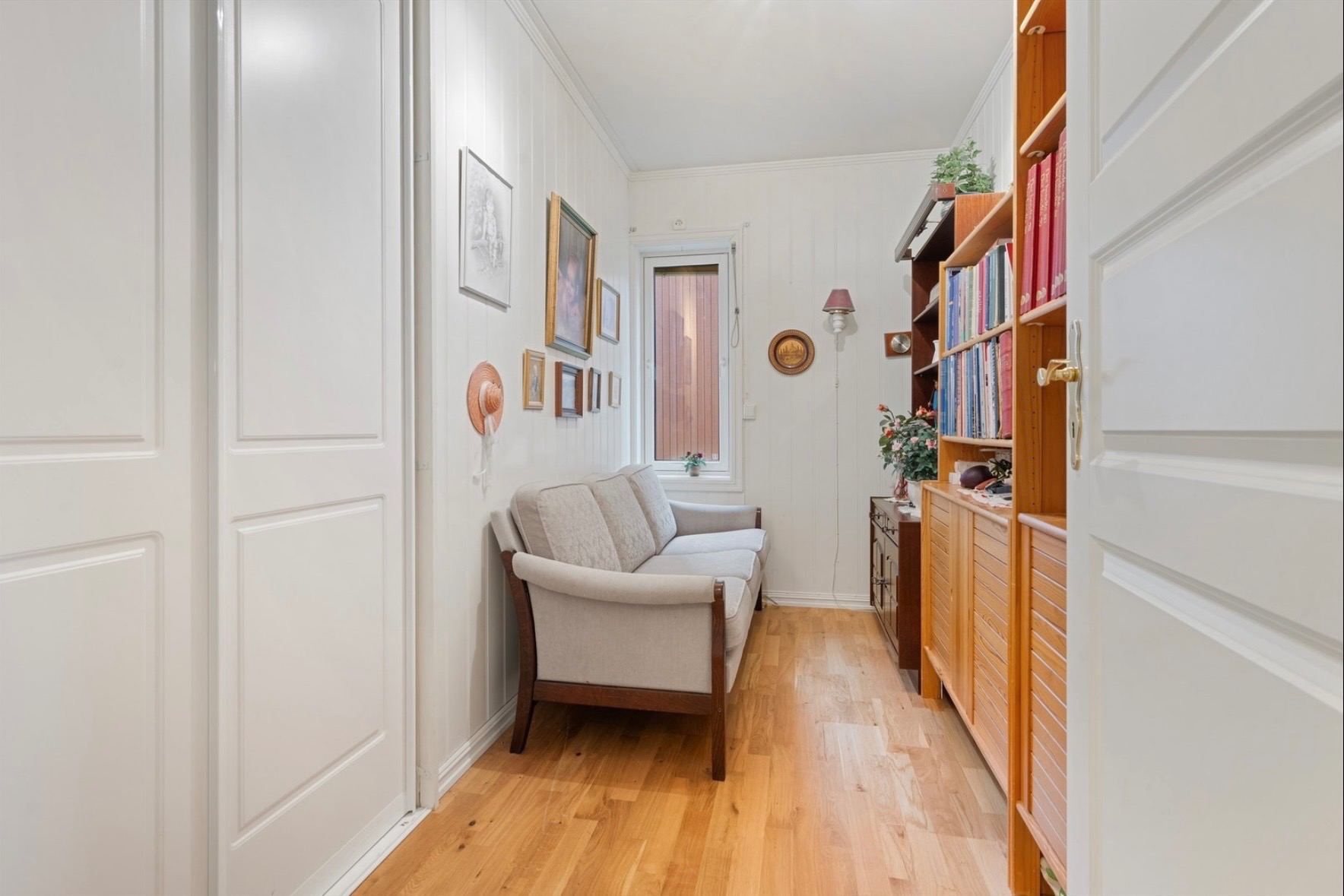 Soverom nr. 2 er mindre, men med plass til seng og klesskap