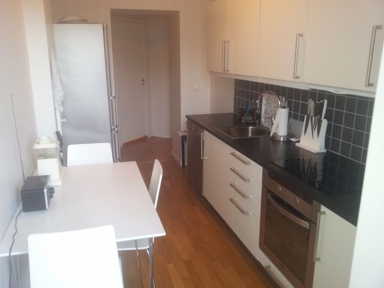 Kjøkkenet fra balkongdør