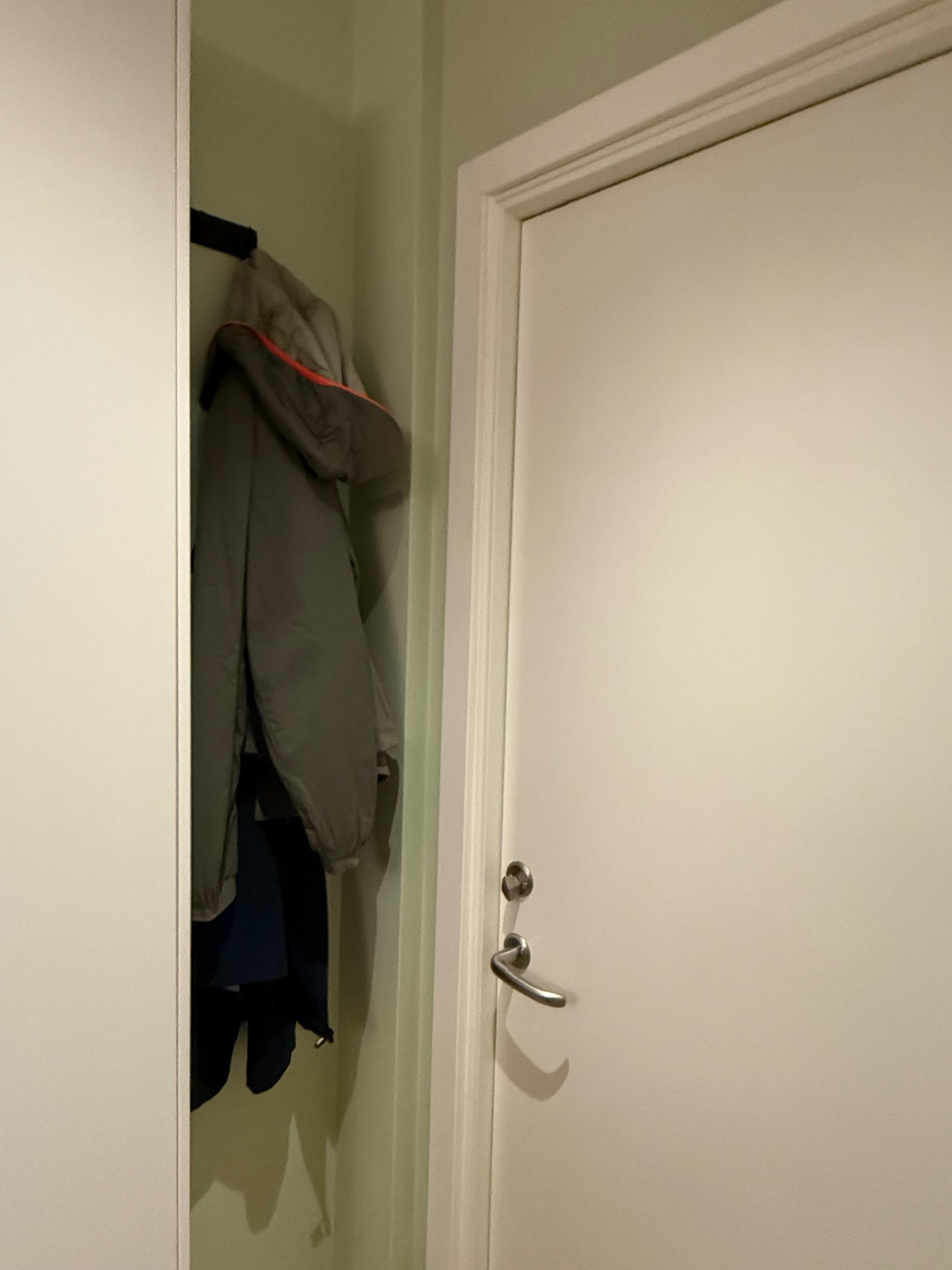 Oppheng for yttertøy