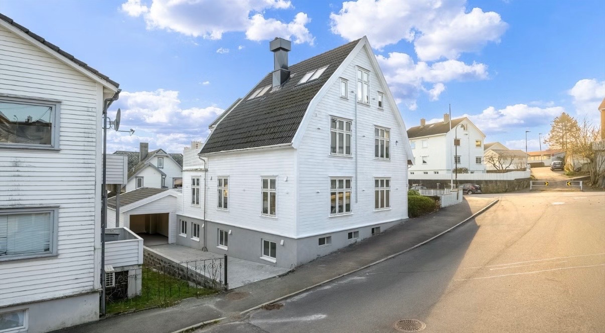 Gateparkering i området.