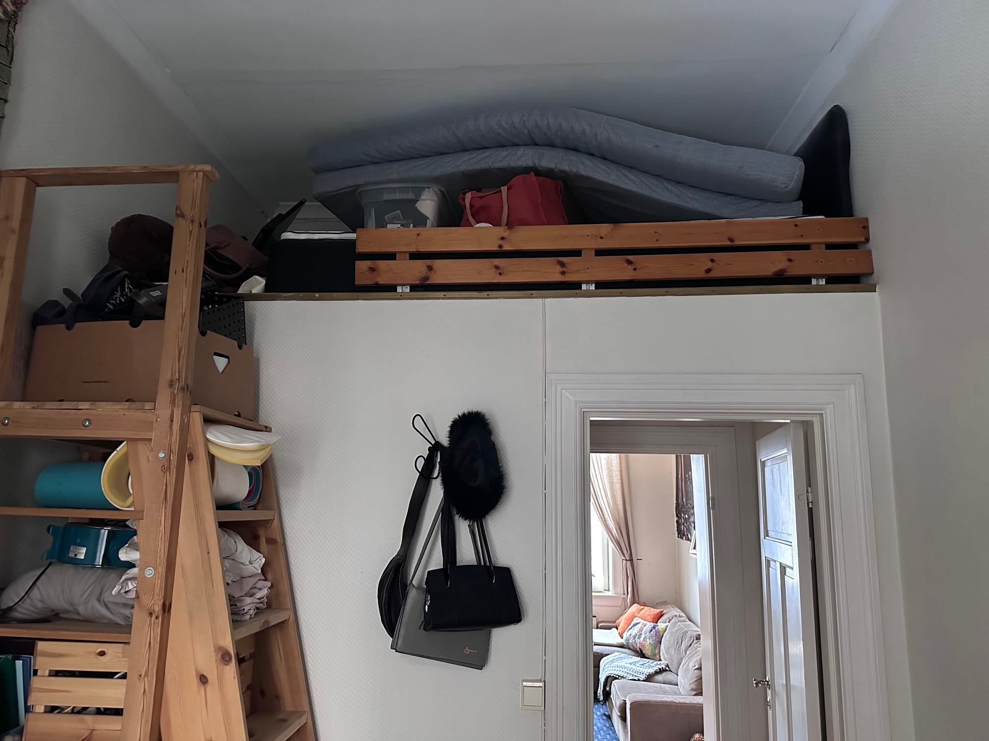 Hems på soverom med ekstraseng