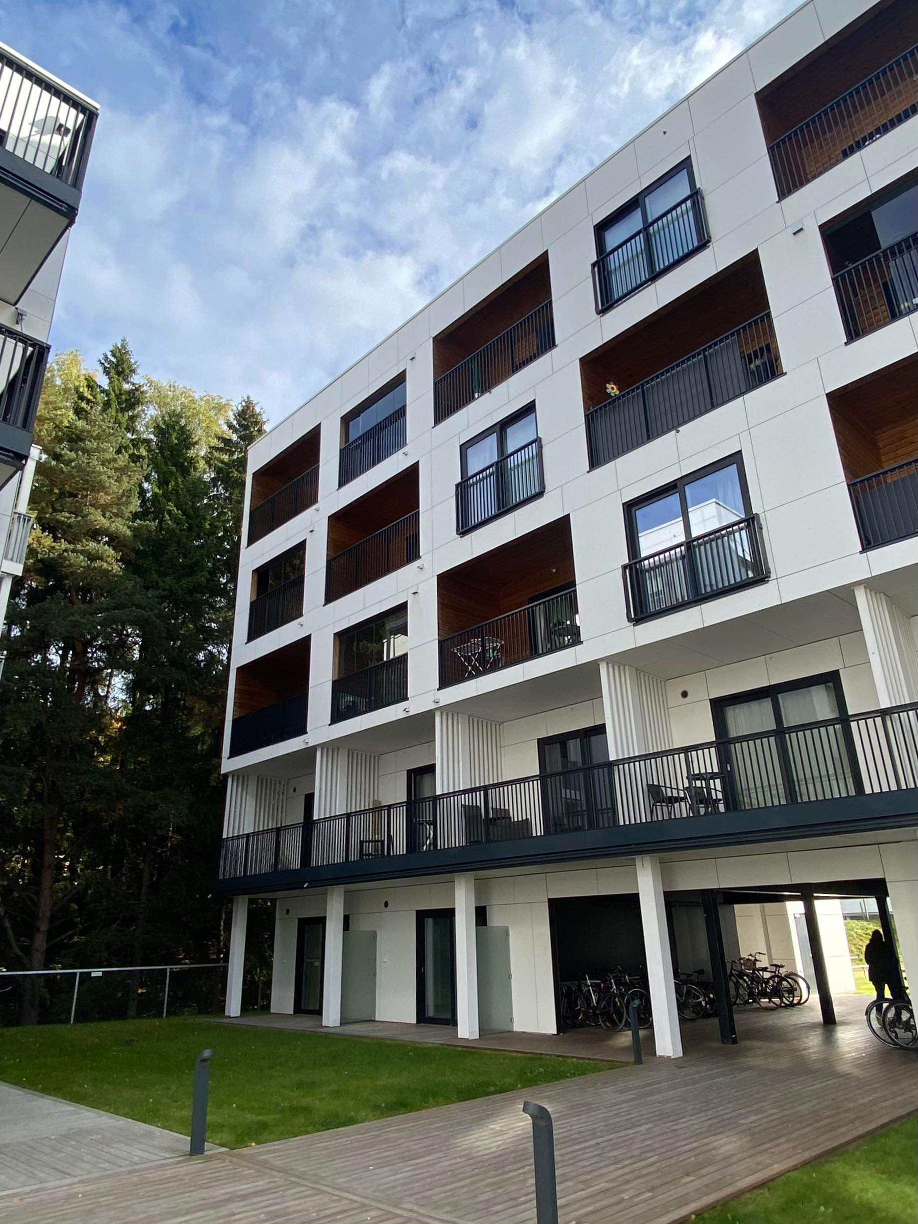 Leiligheten i 4 etg (nest øverst), nr 2 fra venstre