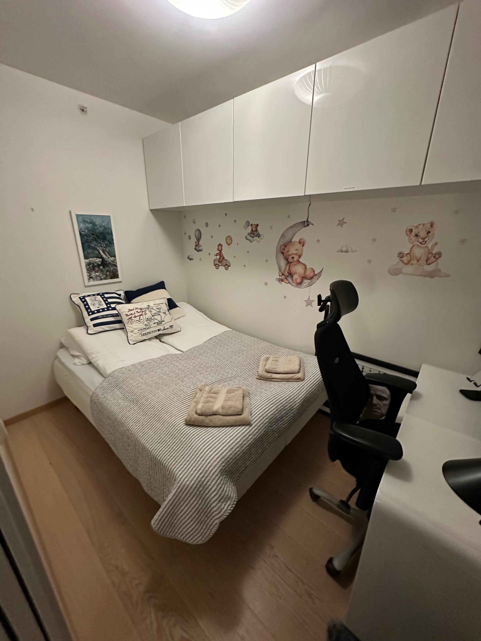 Guest bedroom / children's room / home office