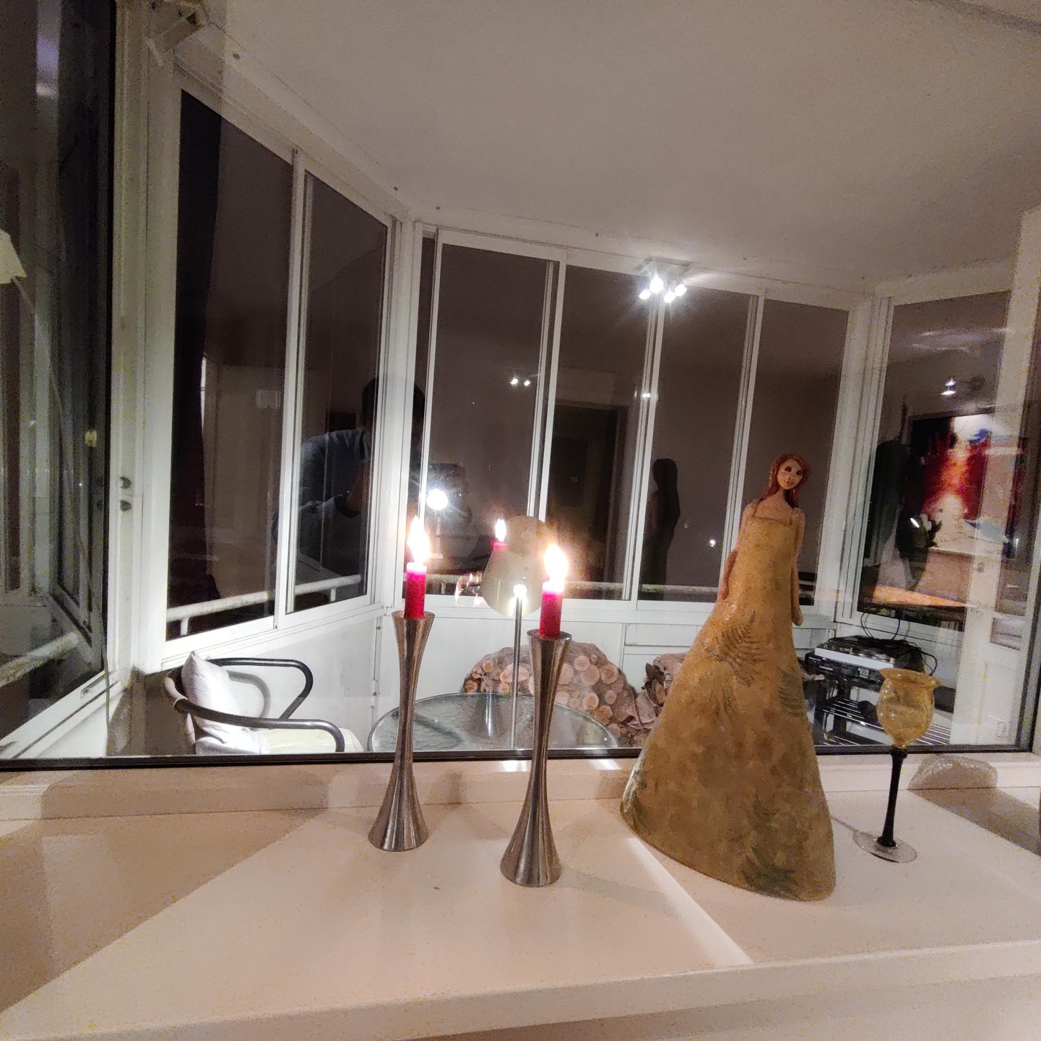 Vindu ut til balkong