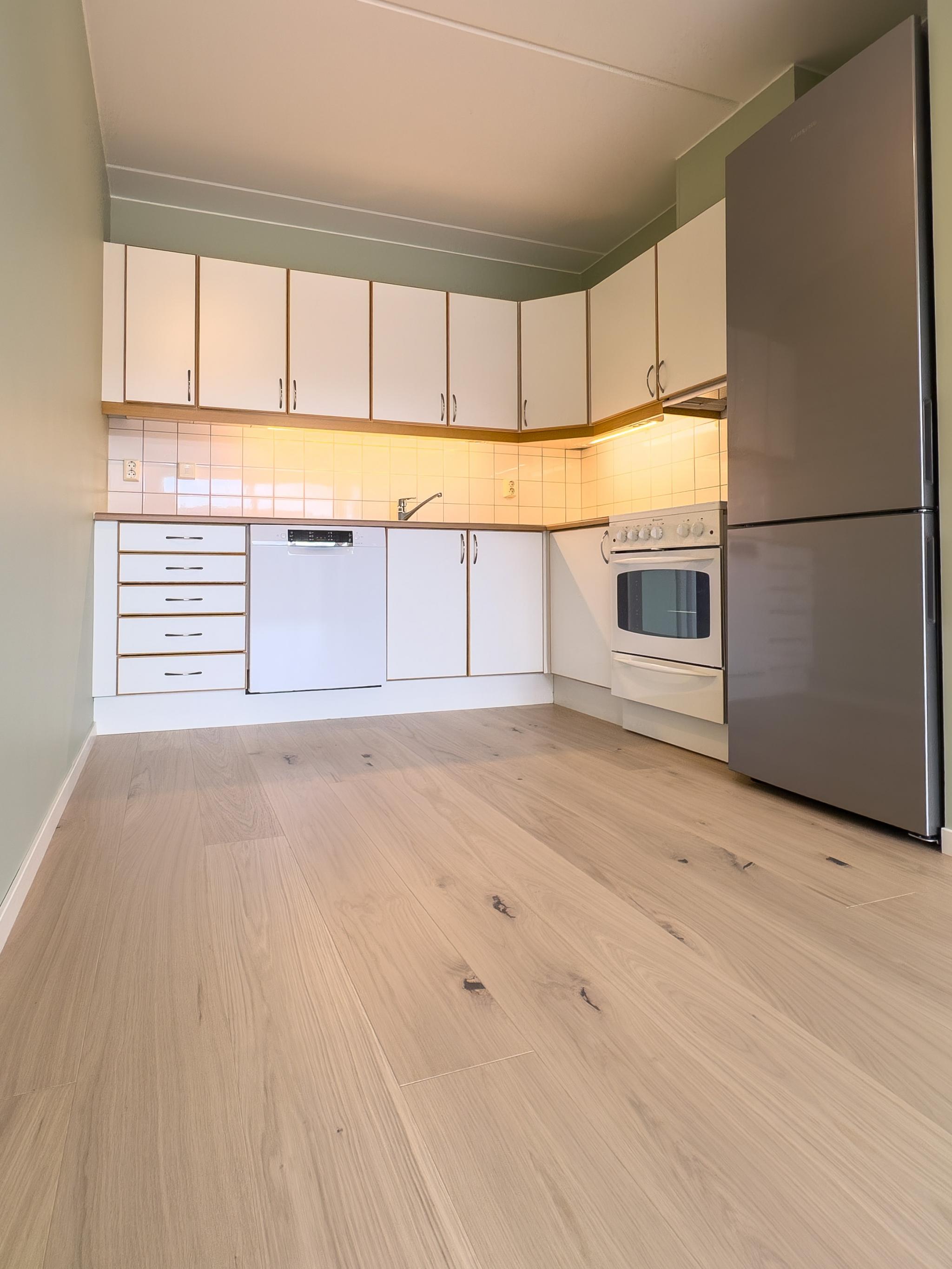 Kjøkken med mye oppbevaringsplass