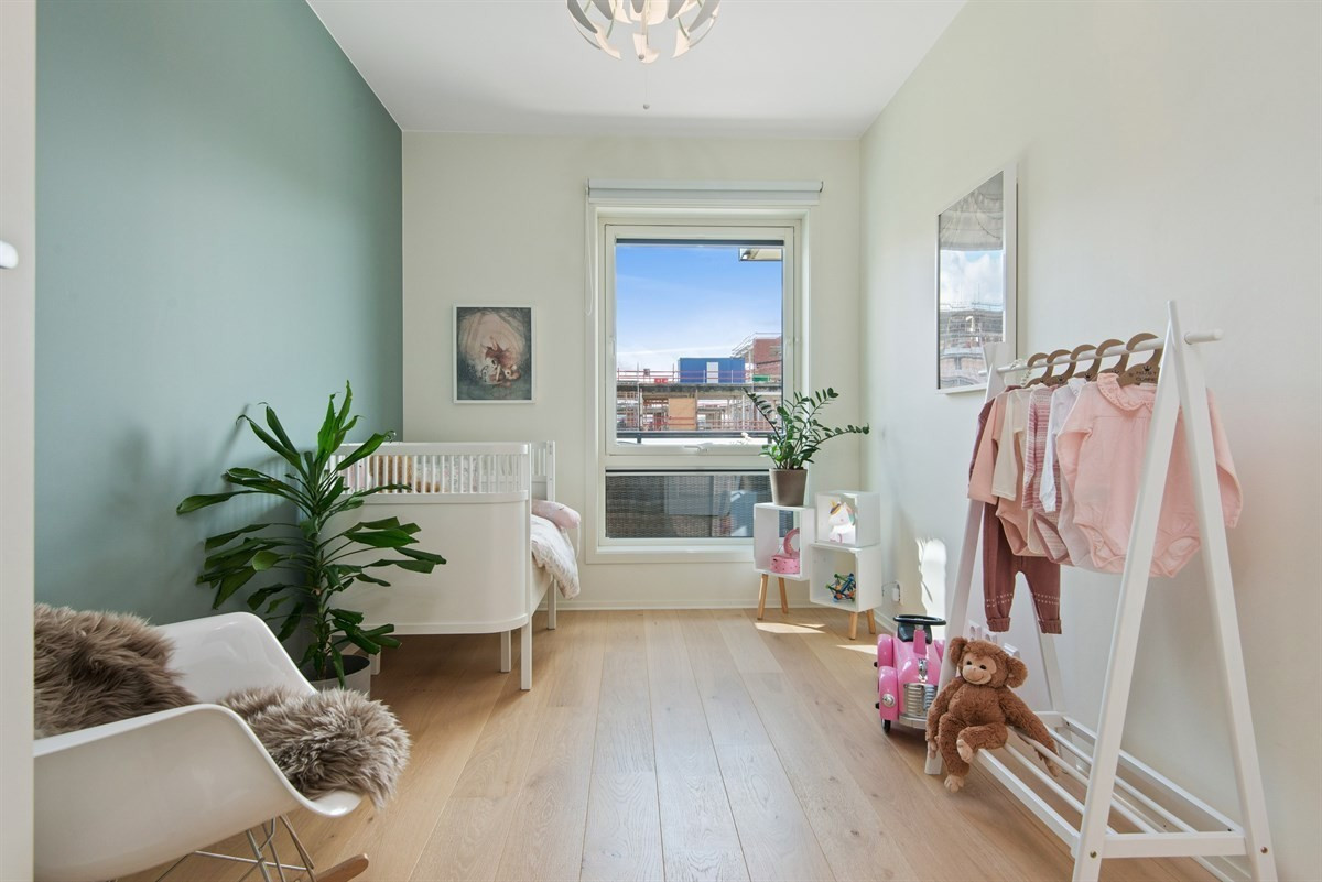 Soverom 2 / gjesterom (malt i annen farge)