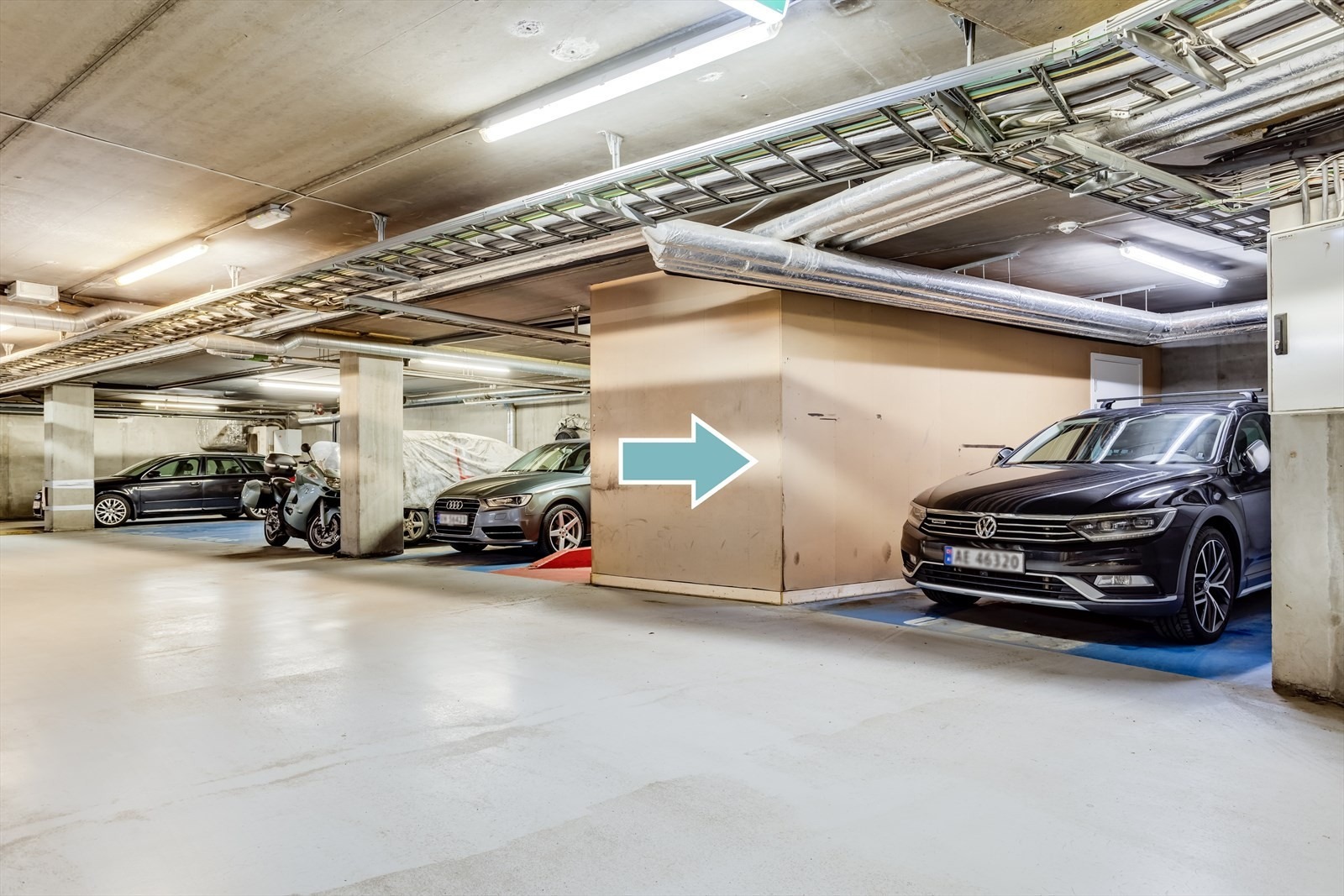 Fast parkeringsplass, 1000kr/måned ekstra.