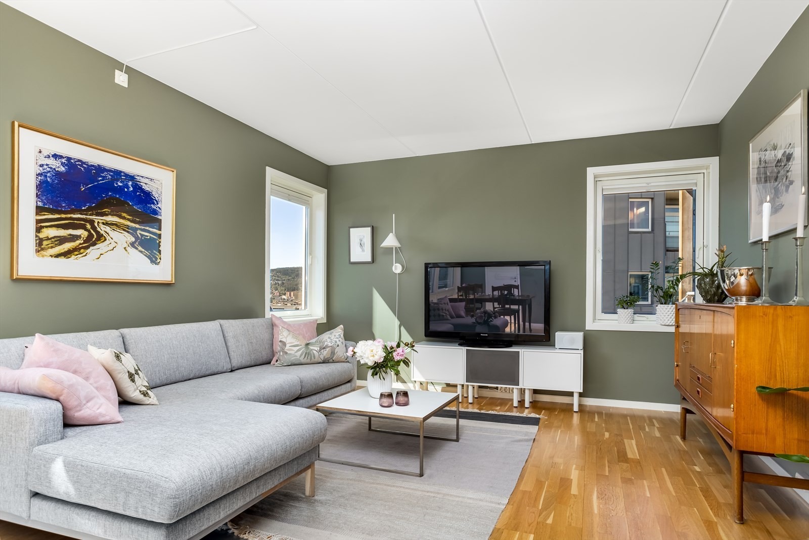 Åpne stua og kjøkken