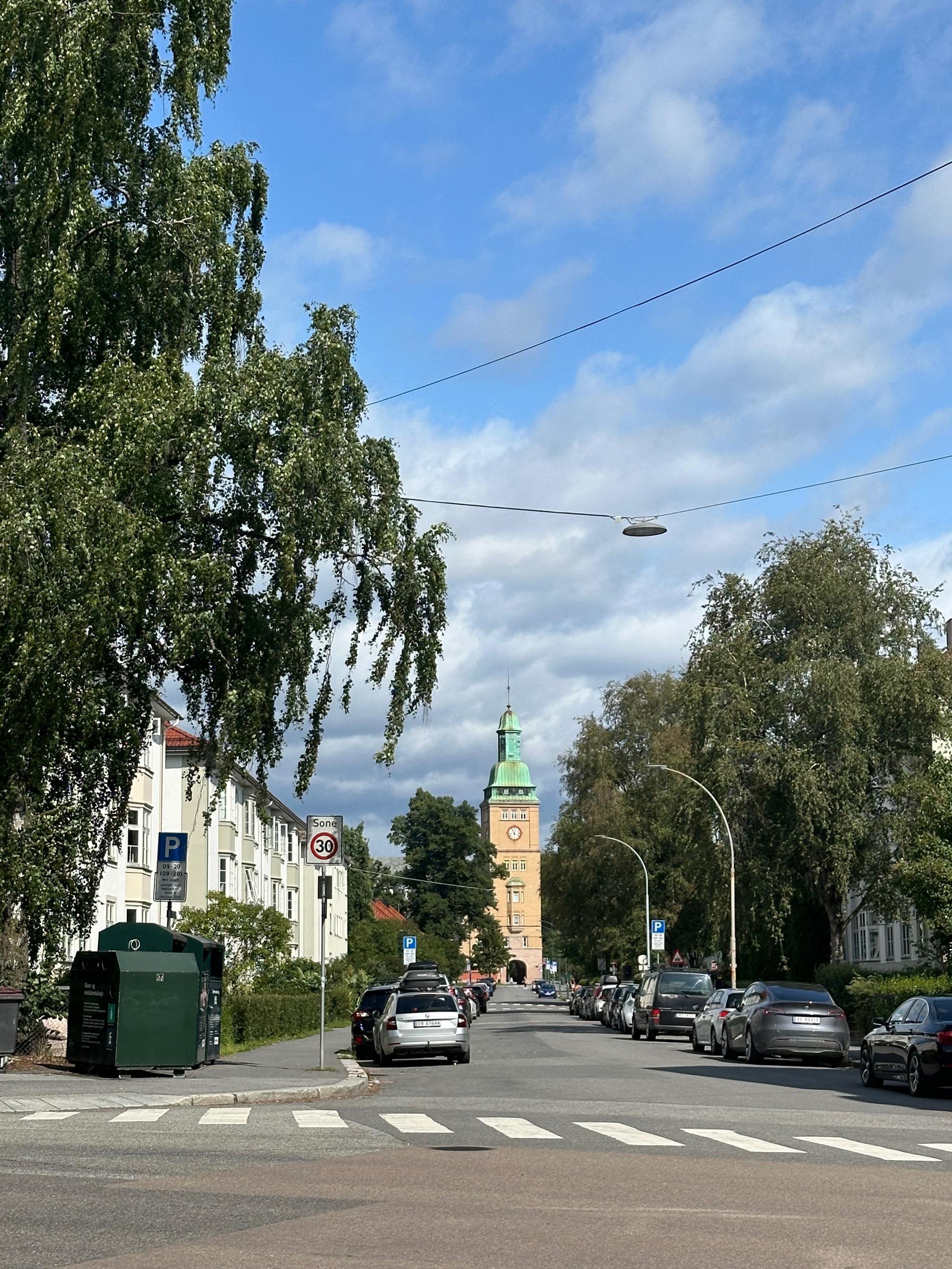 400 m fra hovedporten til Ullevål sykehus 