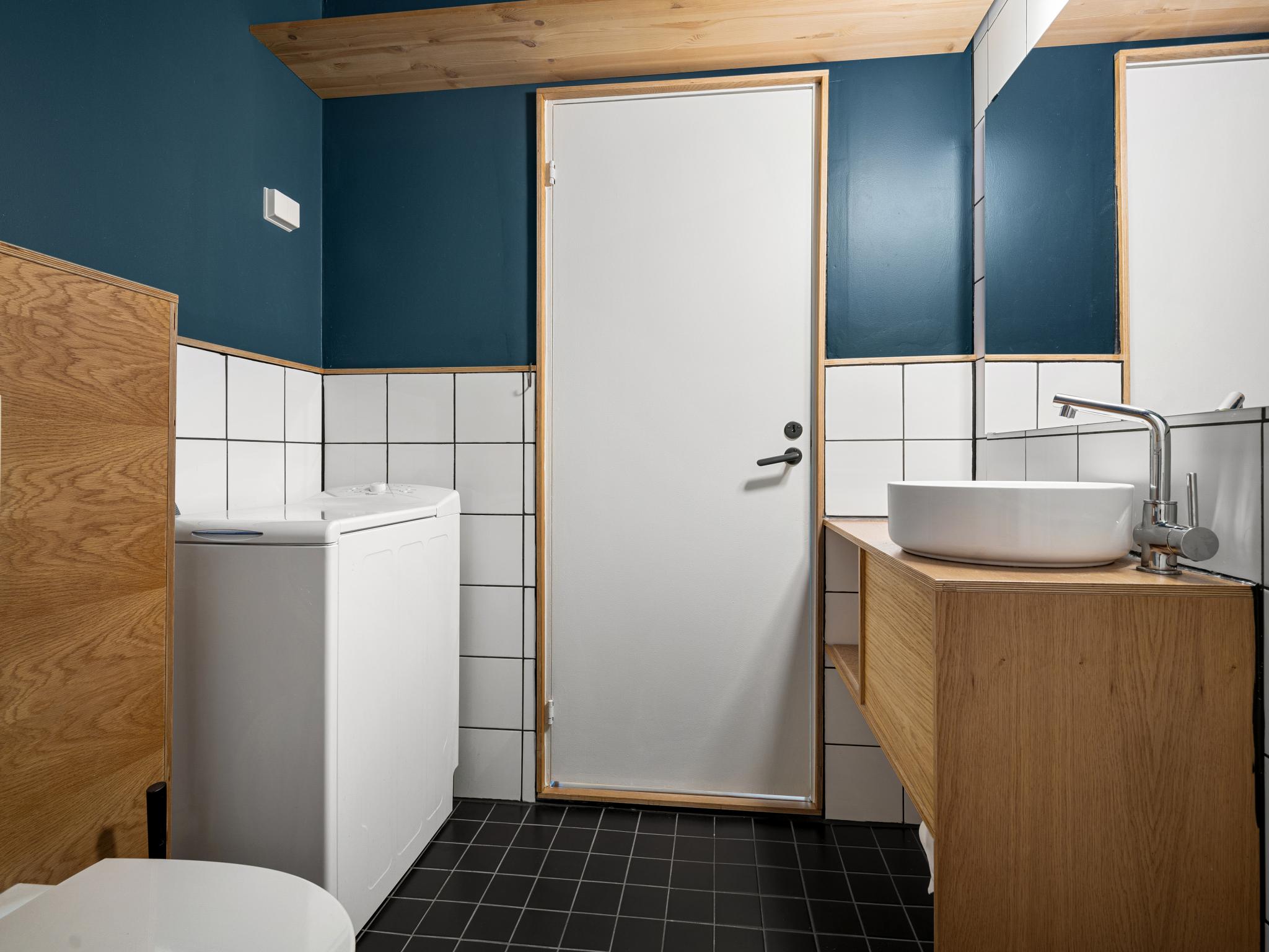 Bad med toppmatet vaskemaskin