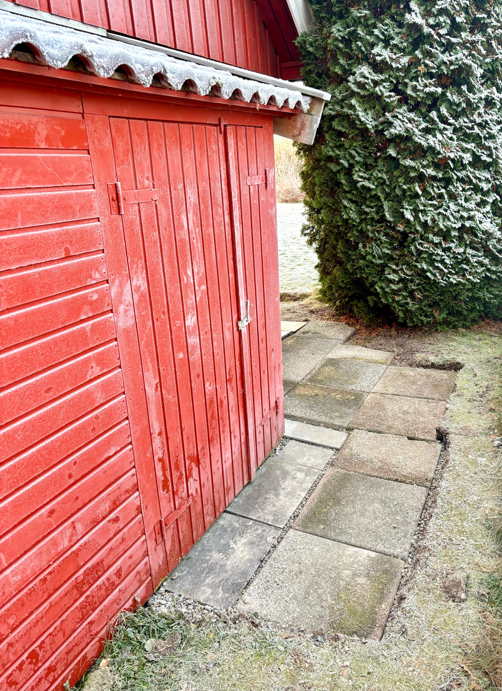 Privat uisolert utebod. 