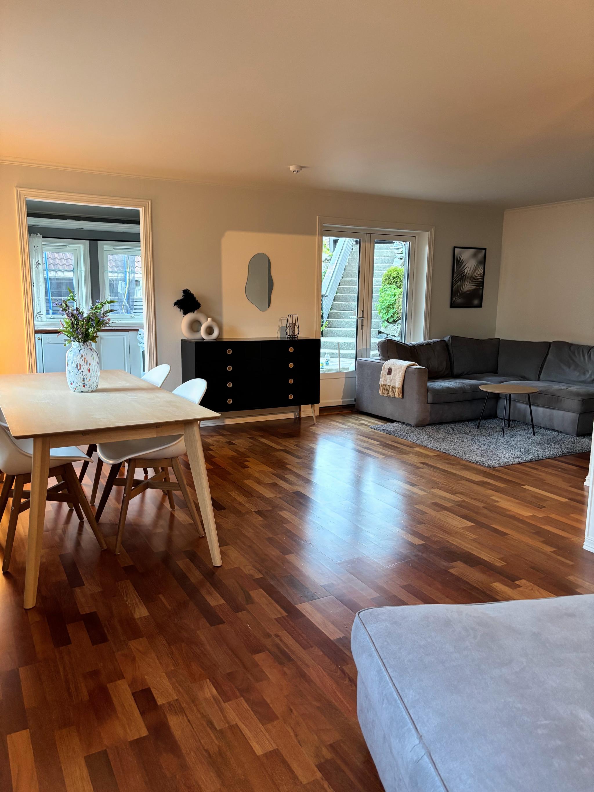 Stor stue med god plass