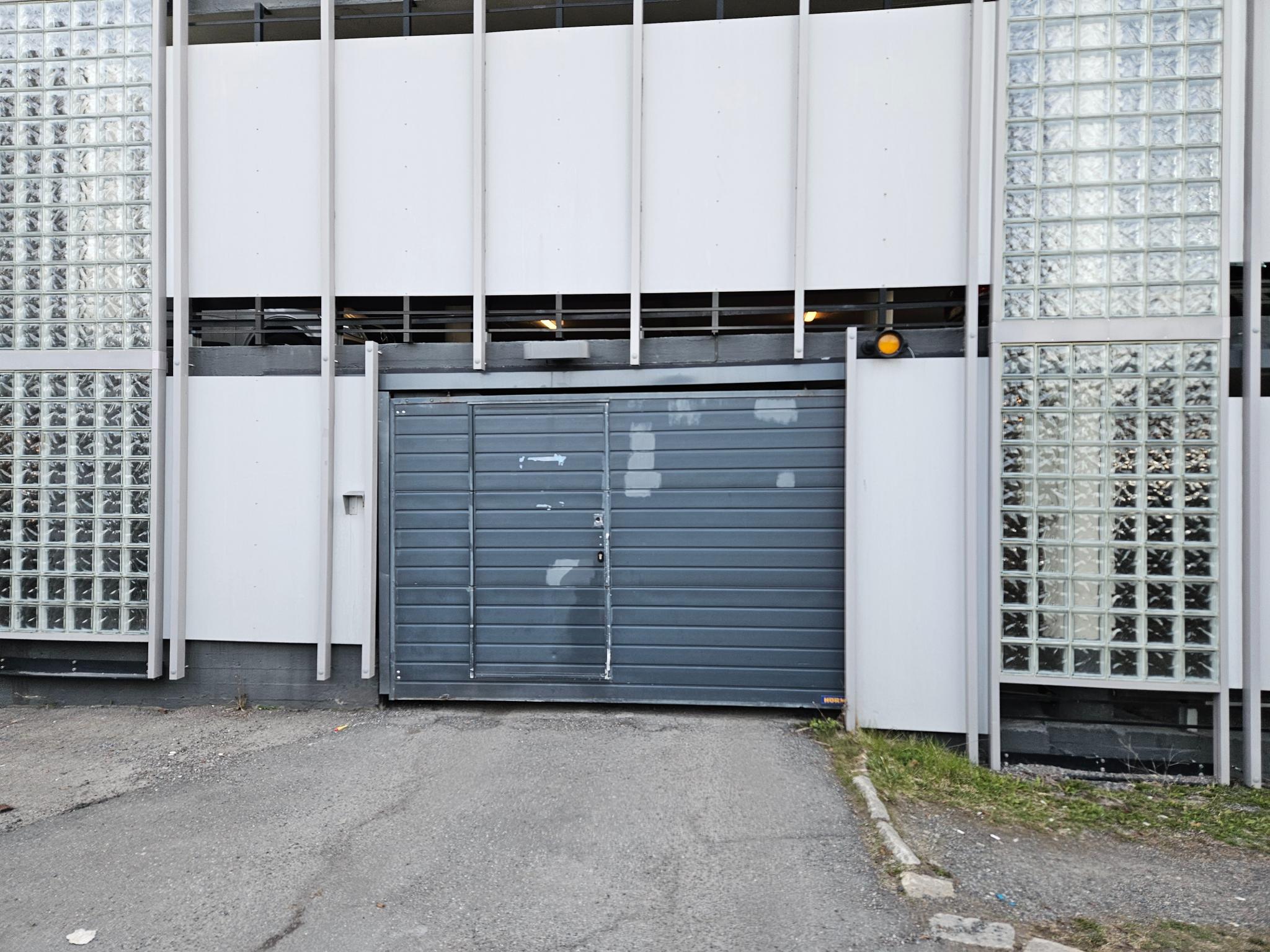 Inngang til garasjen