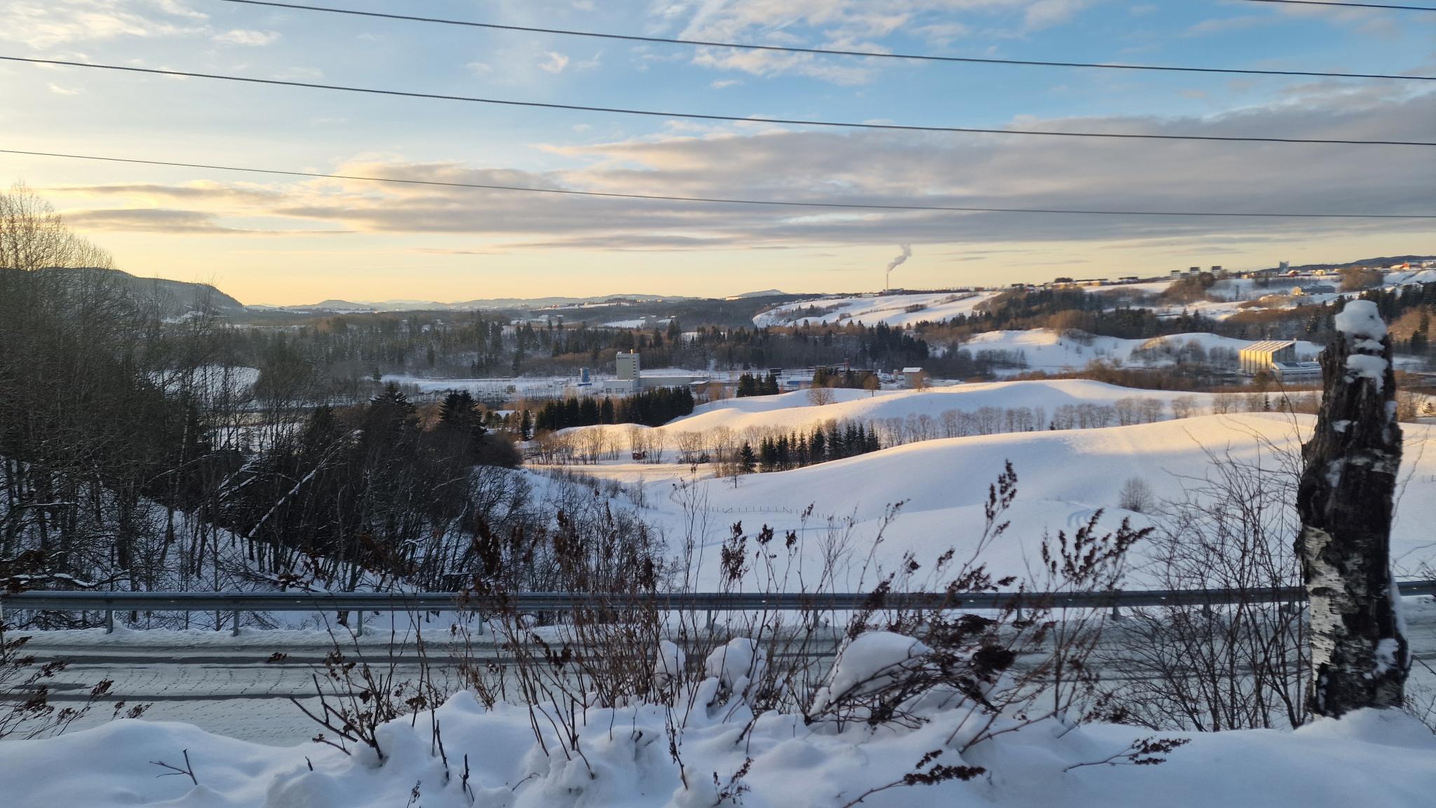 Utsikten fra stua og soverommet.