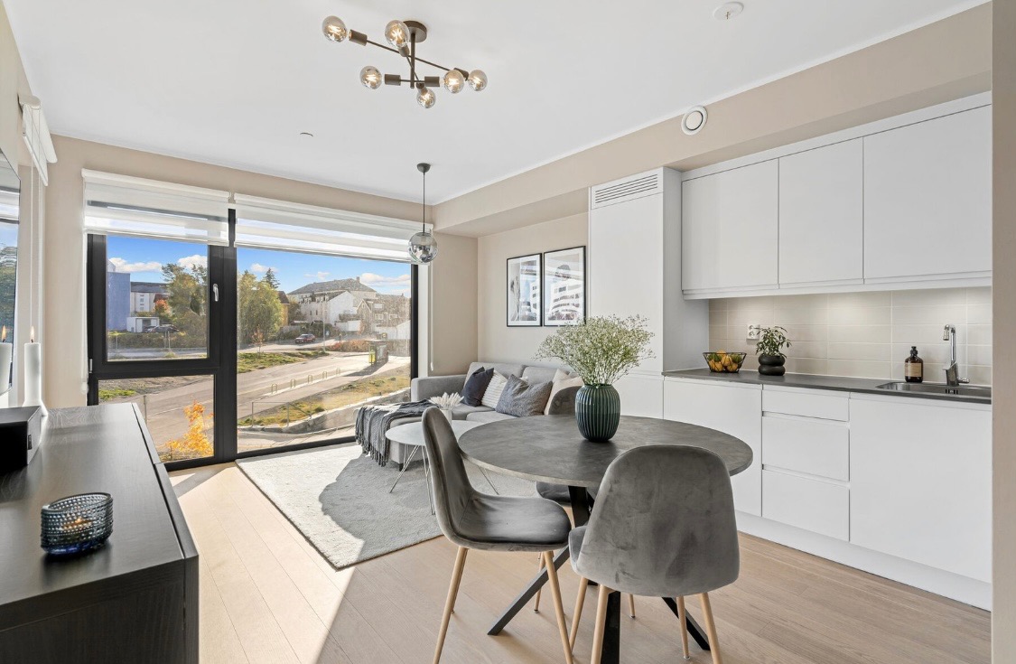 Per idag ikke bord og stoler.