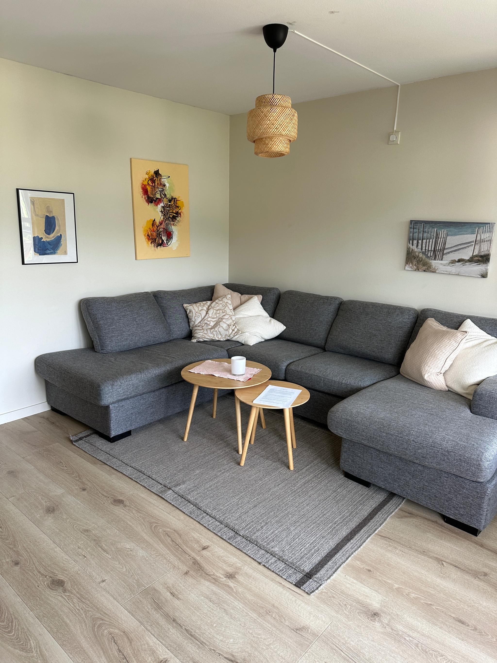 Koselig hjørnesofa med god plass. 