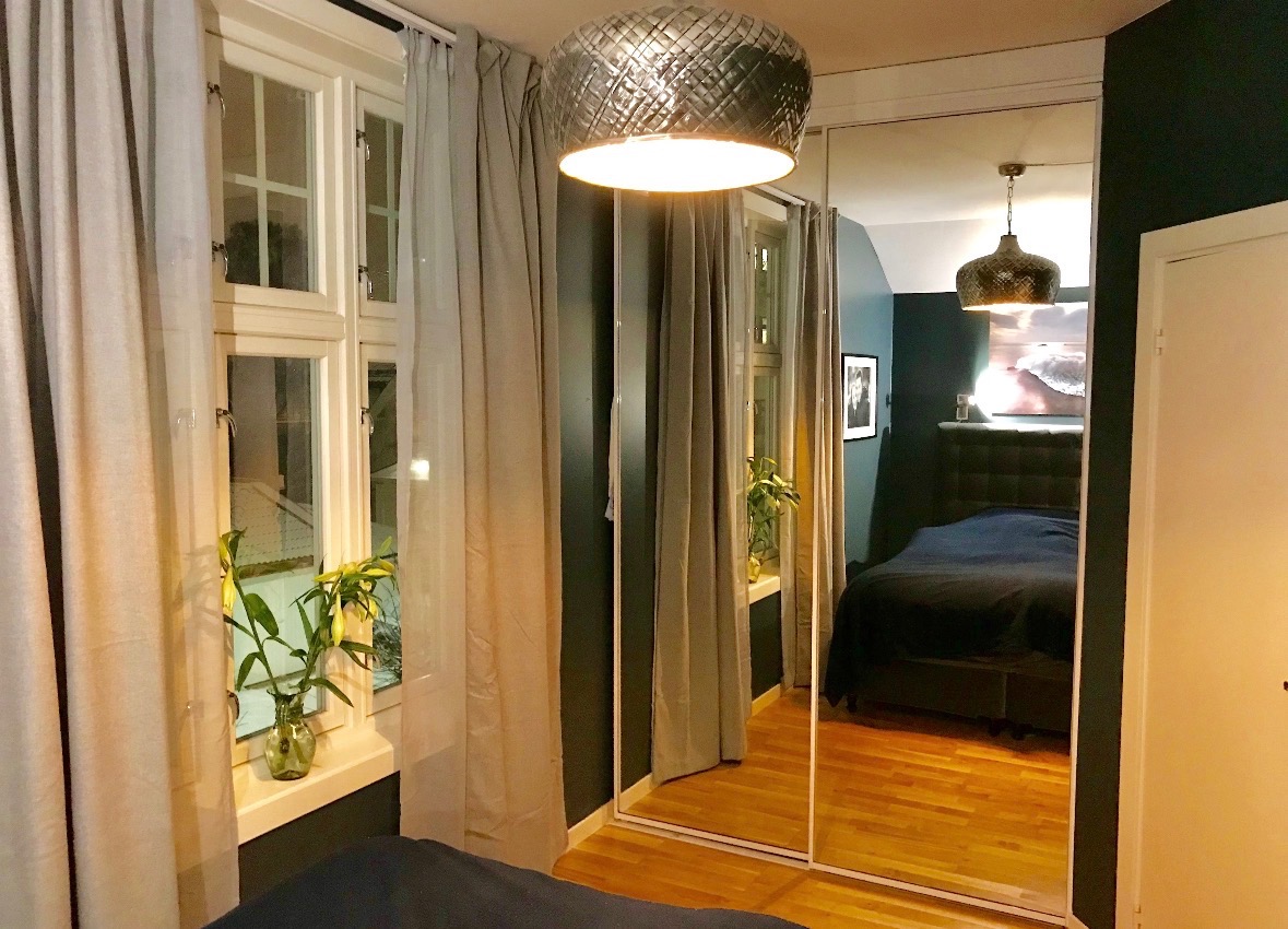 Hovedsoverom med integrert garderobeskap