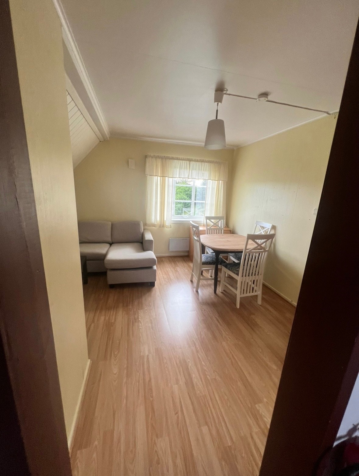 Stue fra annen vinkel