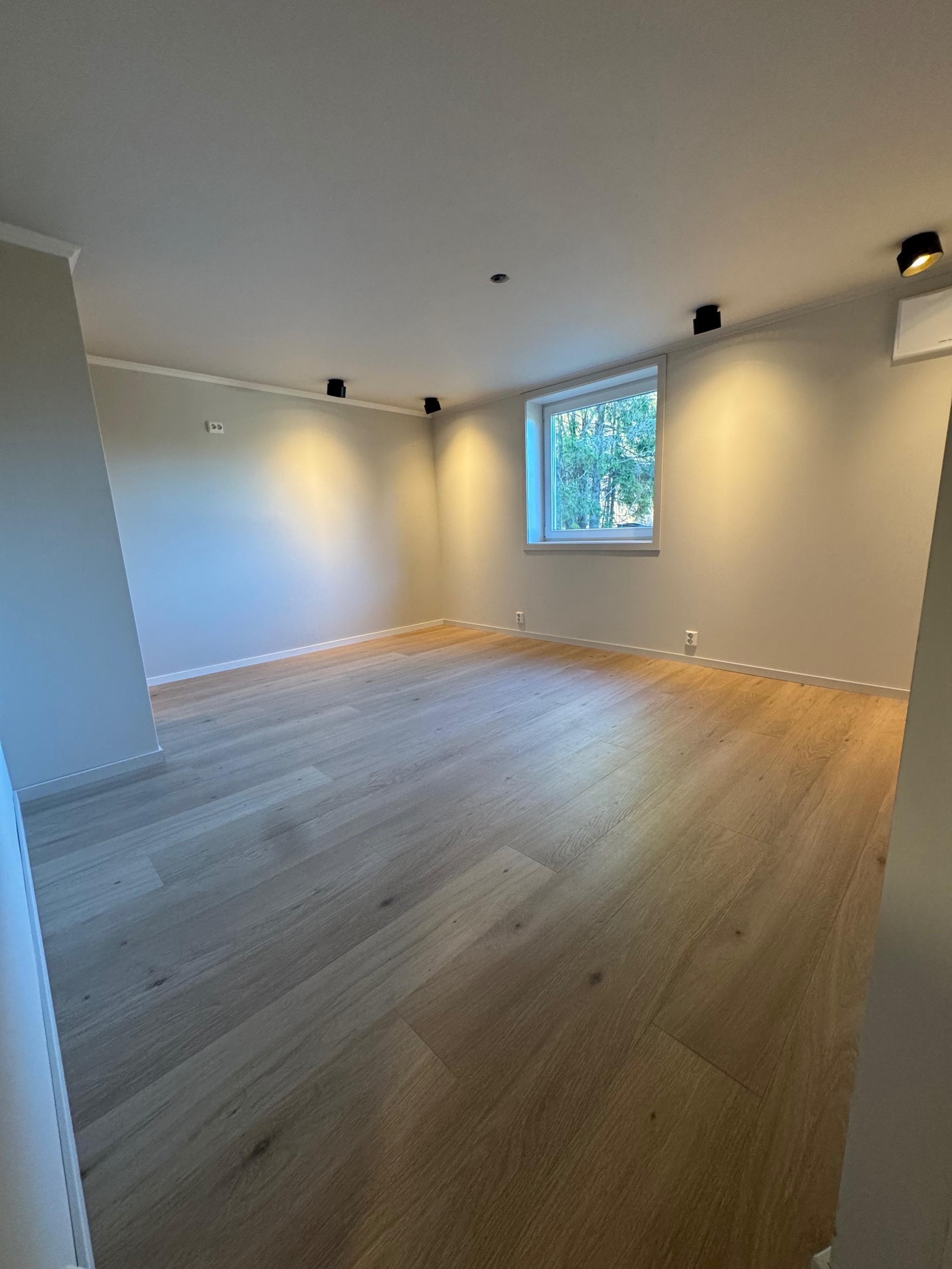 Stue sett fra gangen 
