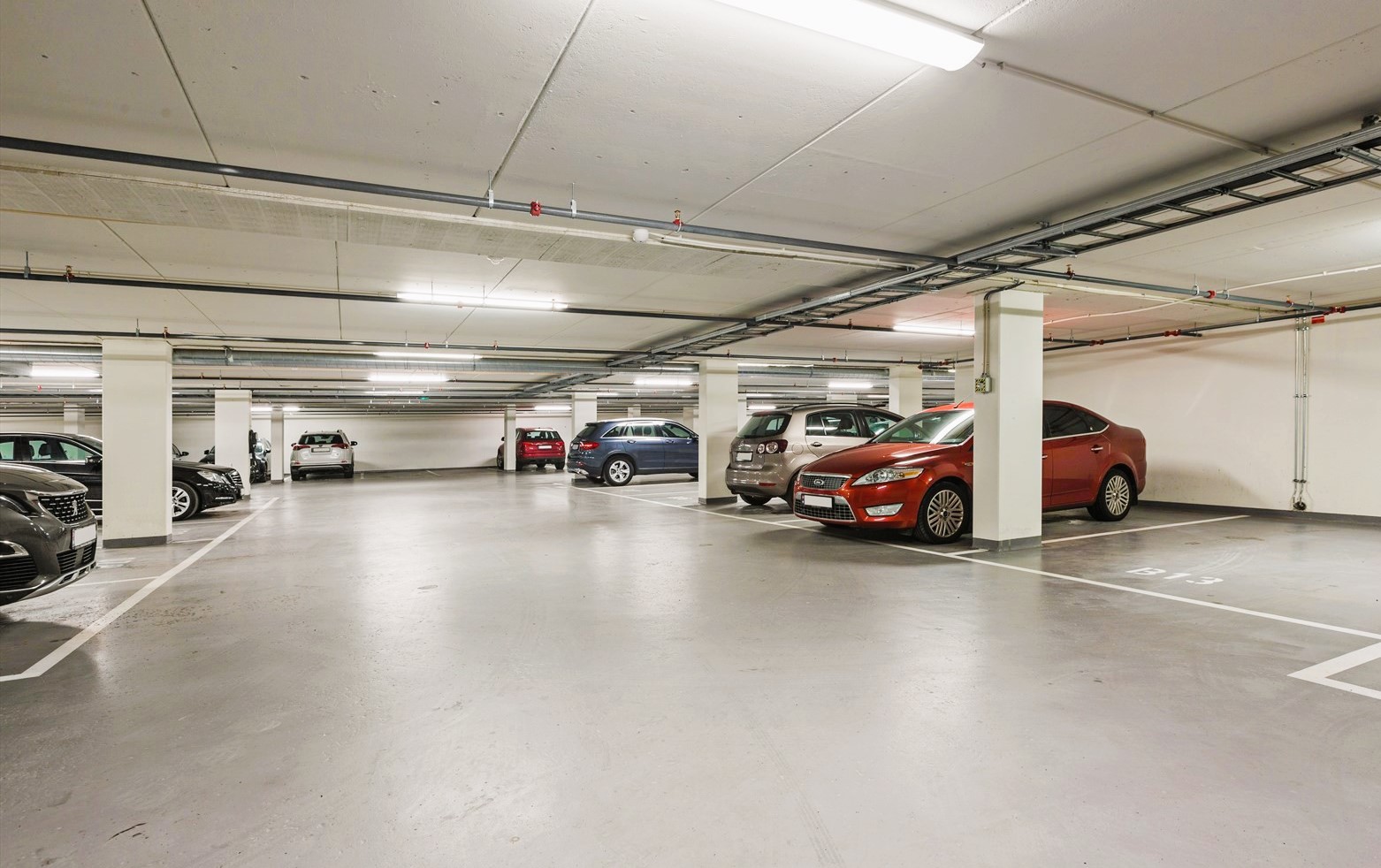 Egen garasjeplass i felles kjelleranlegg