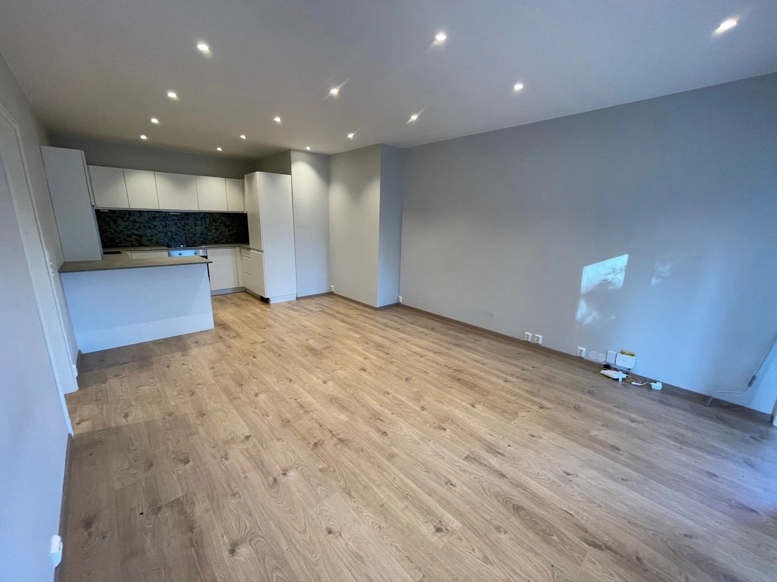 Åpen kjøkkenløsning.