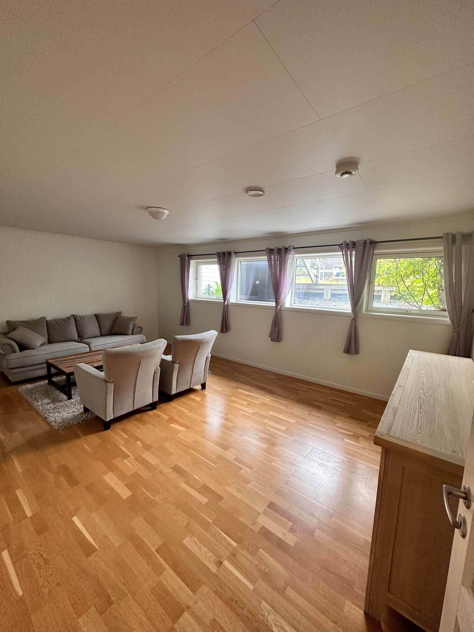 Kjellerstue som kan benyttes som soverom 4.