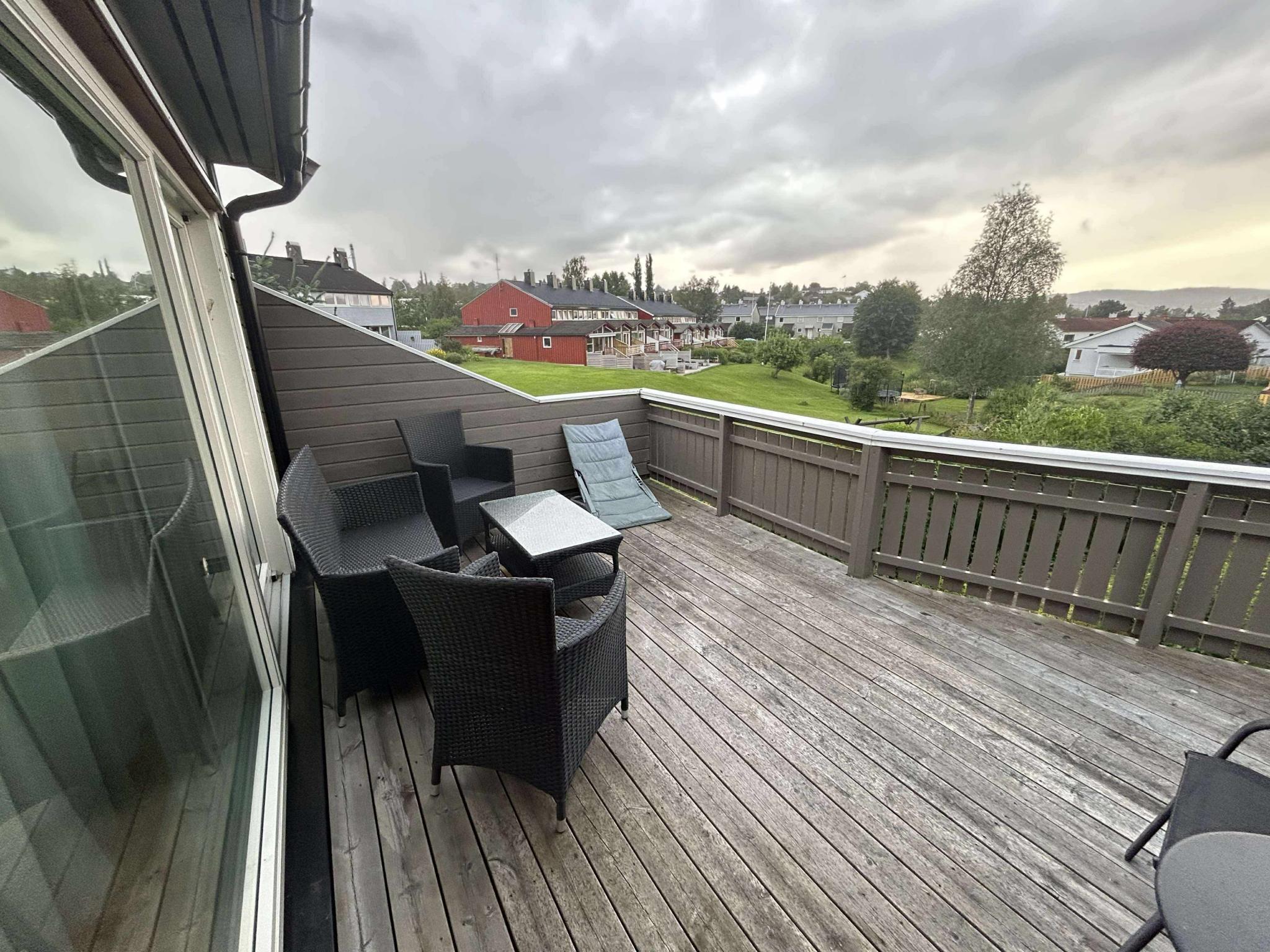 Stor balkong i 2.etg