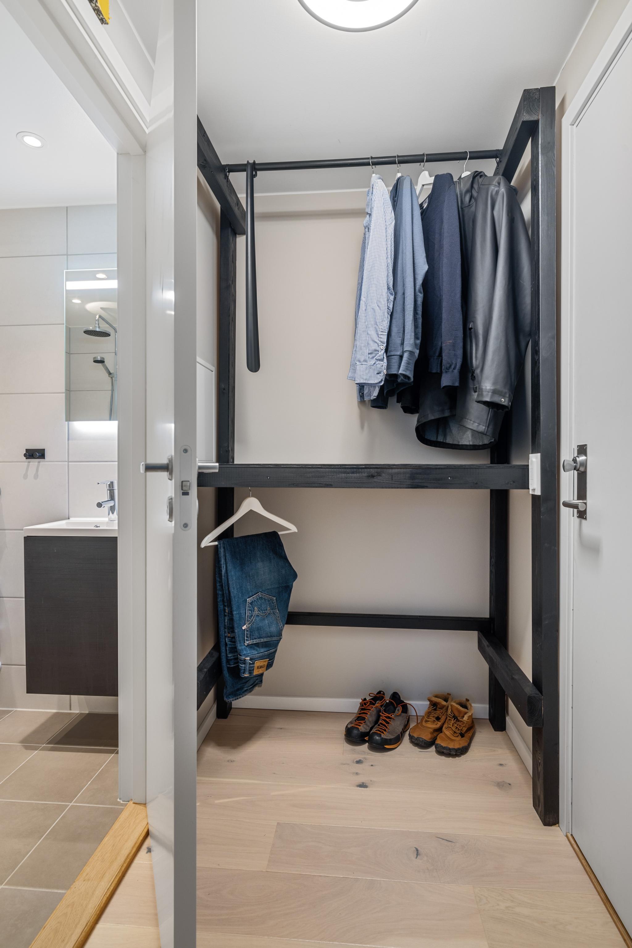 Godt med lagringsplass i yttergang!