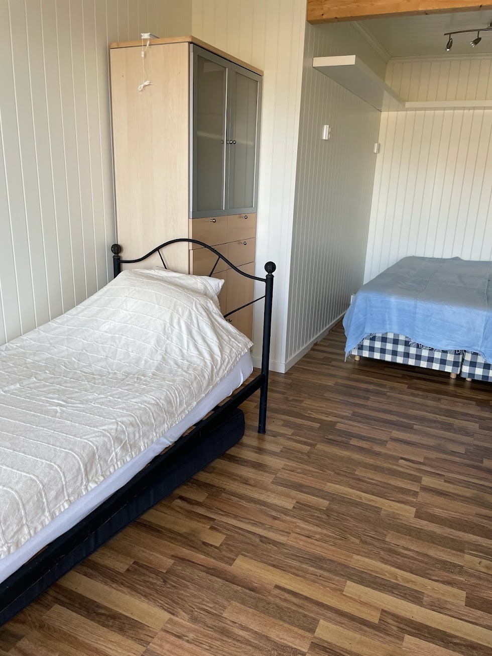 Anneks. Her følger kun en 90 seng med