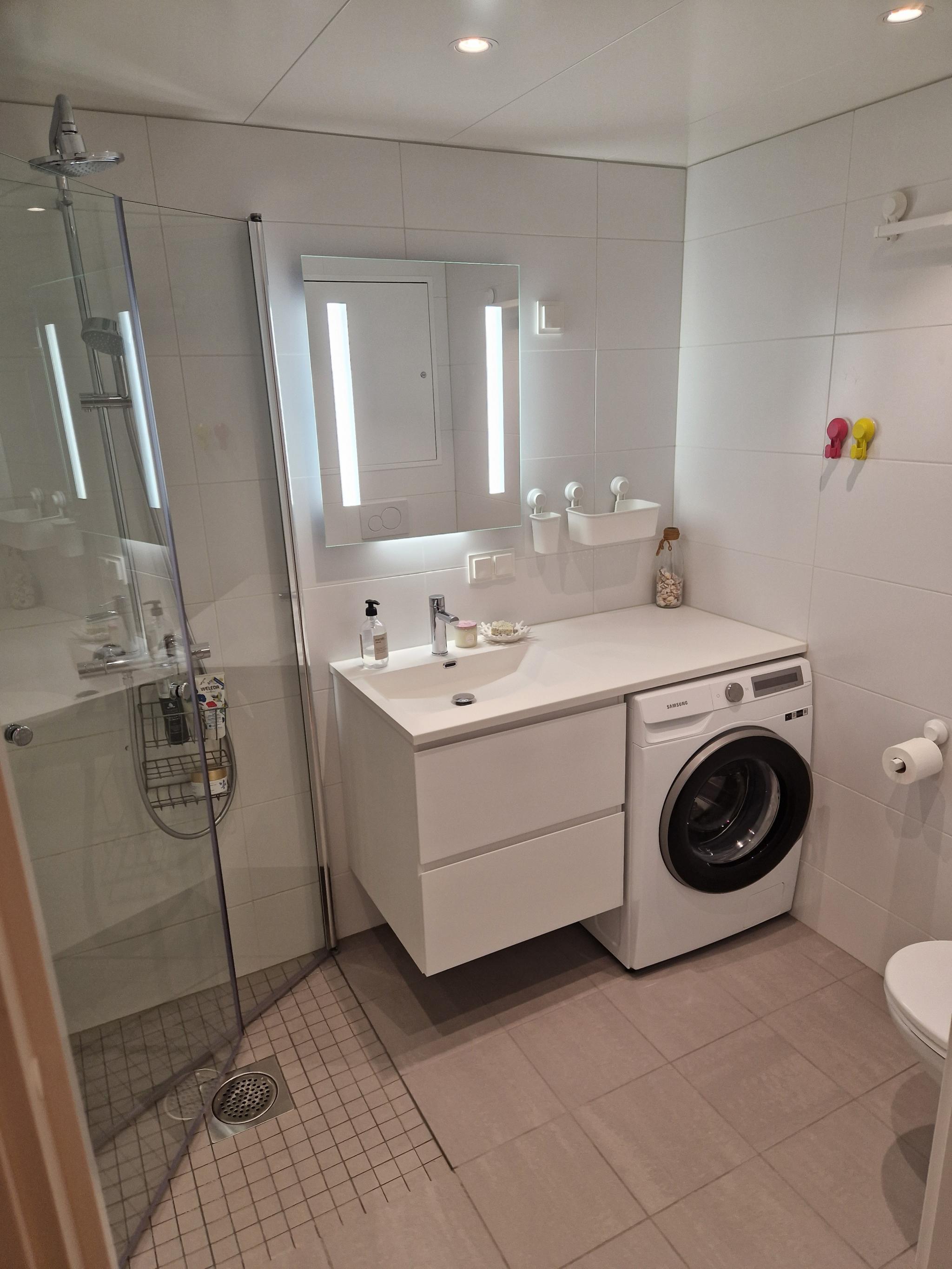 Bad, inkl. vaskemaskin