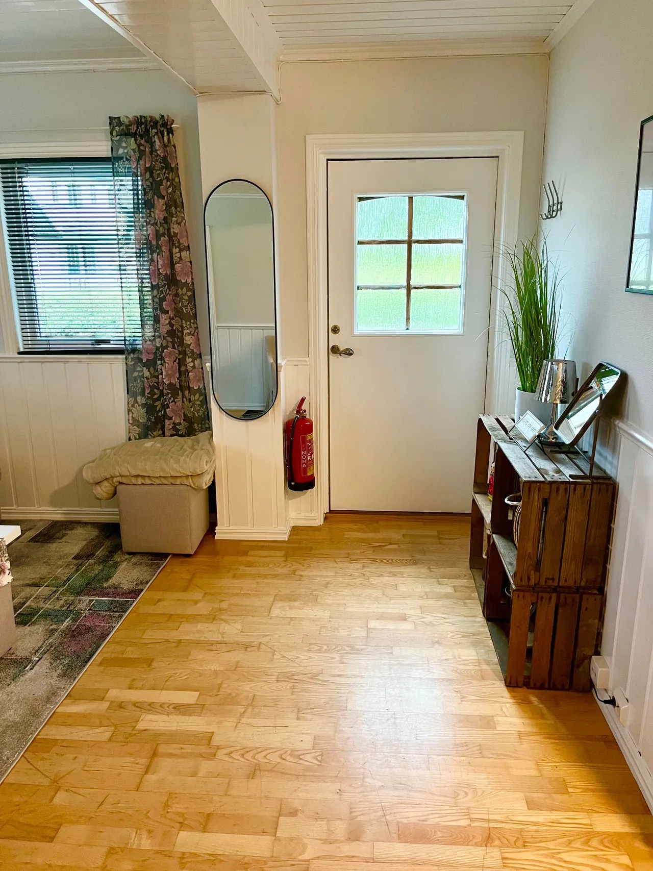 Gangpassasje til oppholdsrom