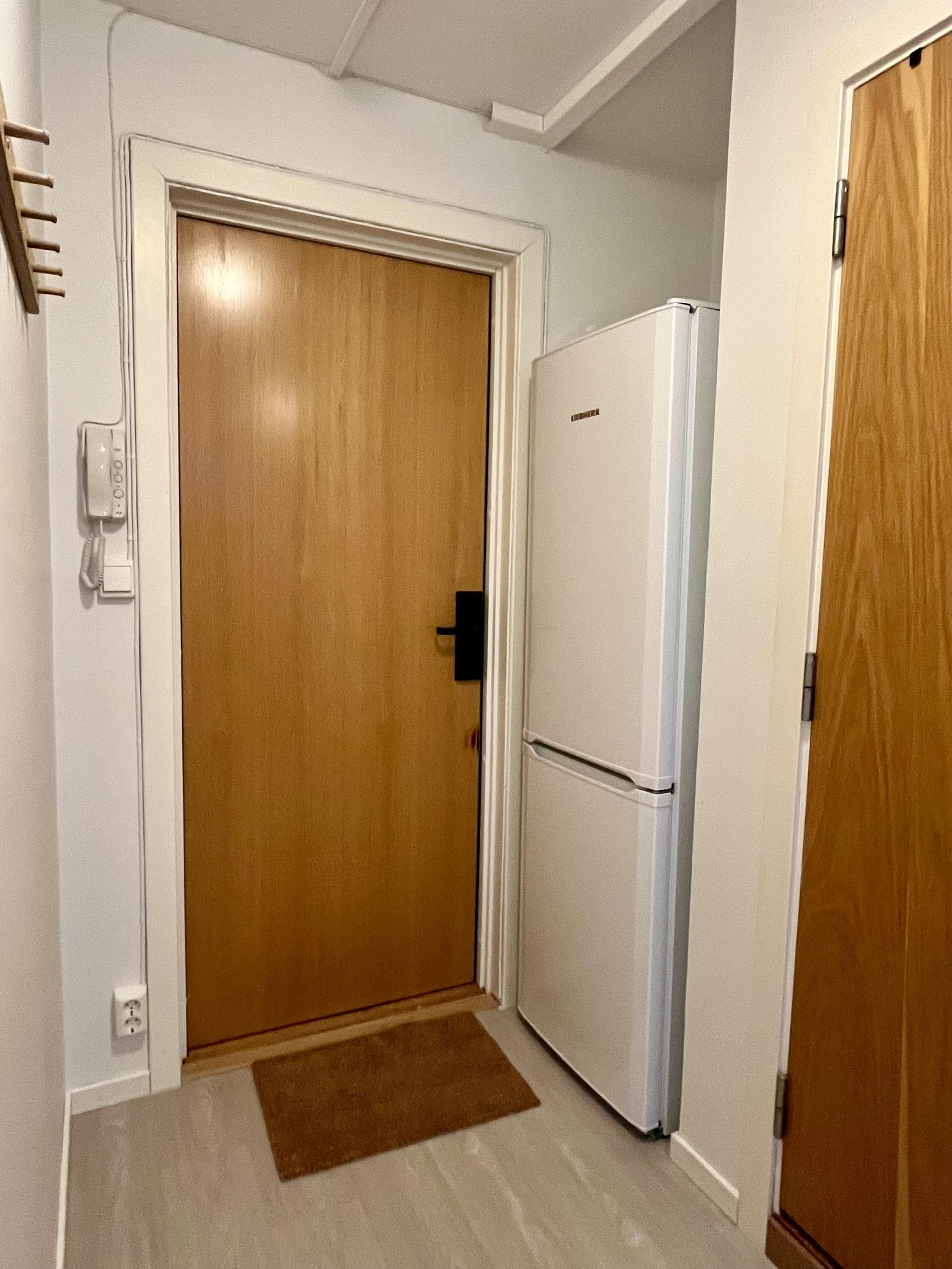 Kjøleskap og frysdel 