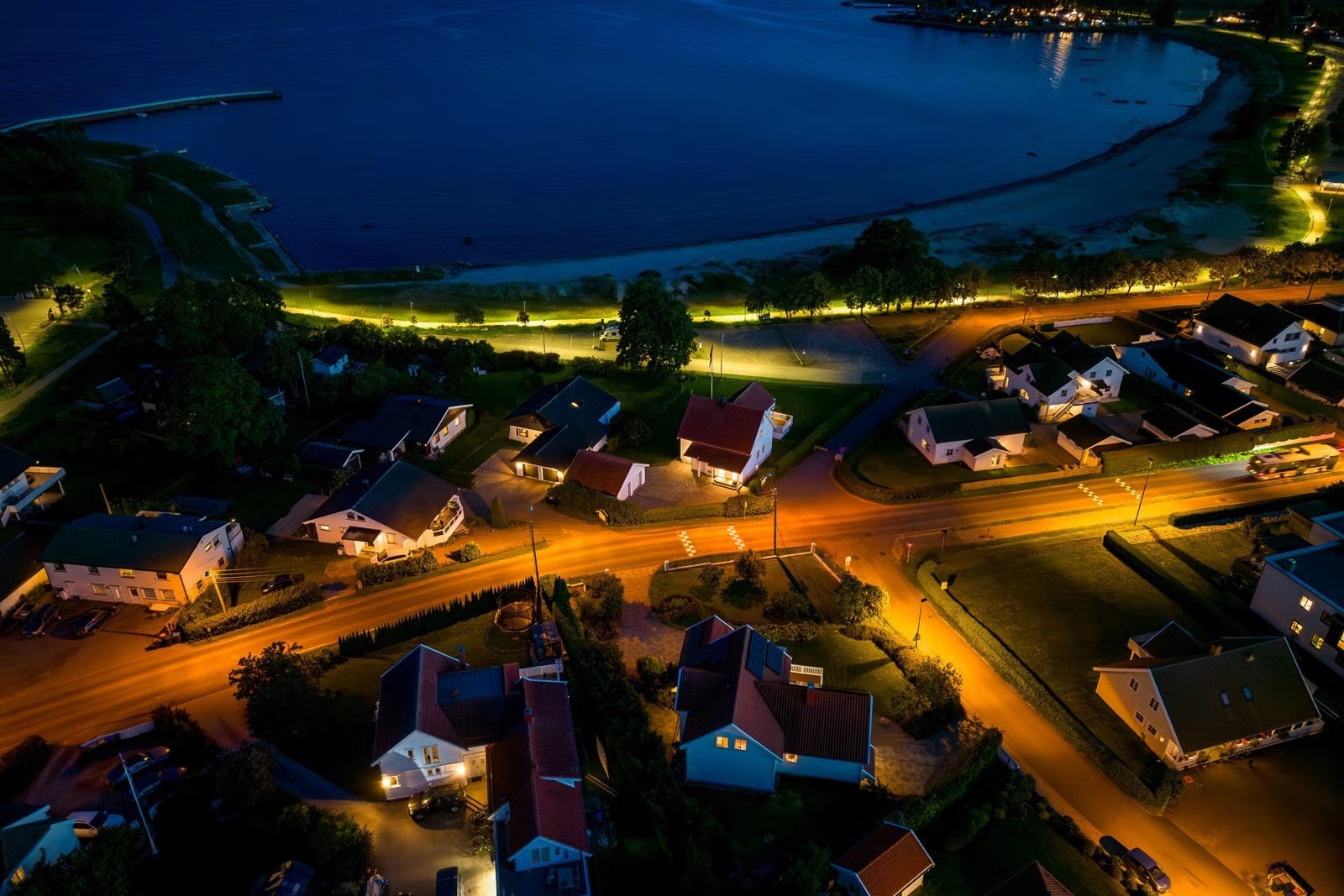 Kveldsbilde, husets plassering