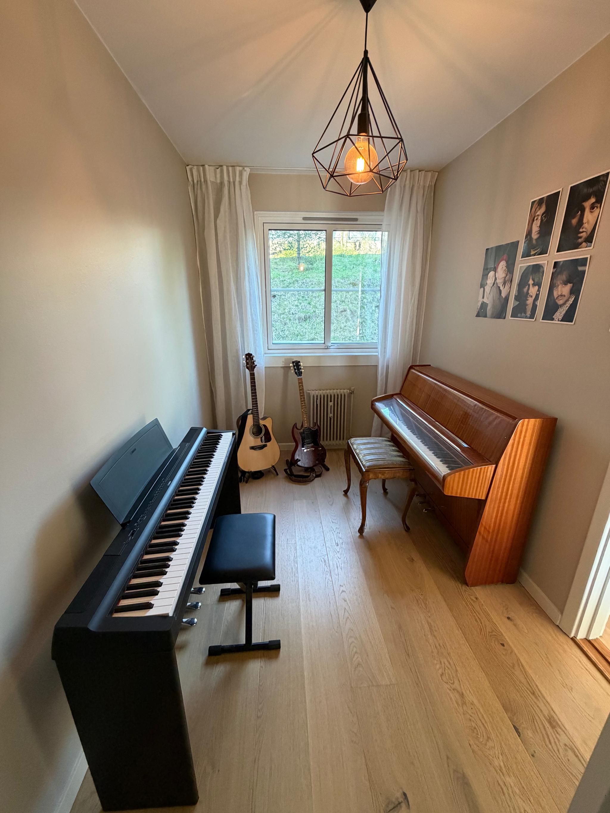 Soverom 2. Brukes i dag som hobbyrom.