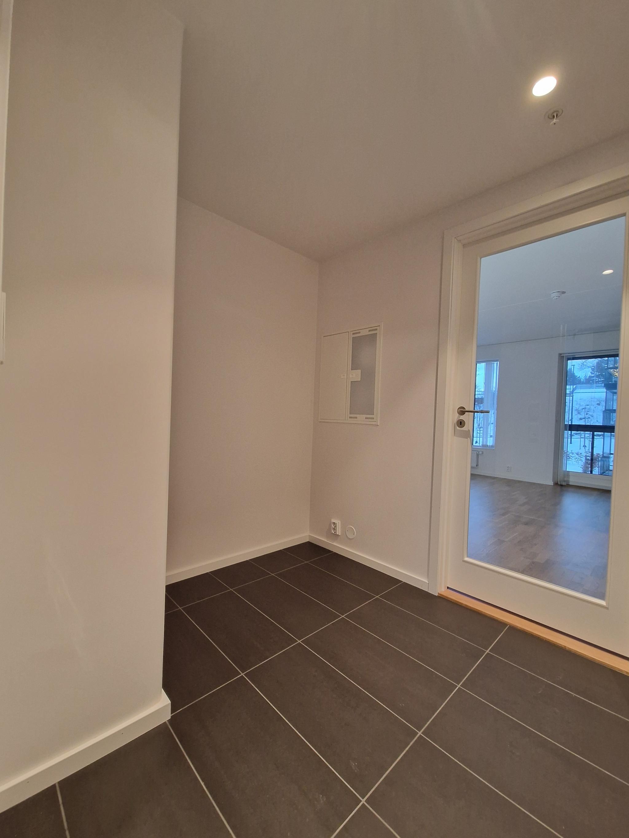 Entré med plass til garderobe