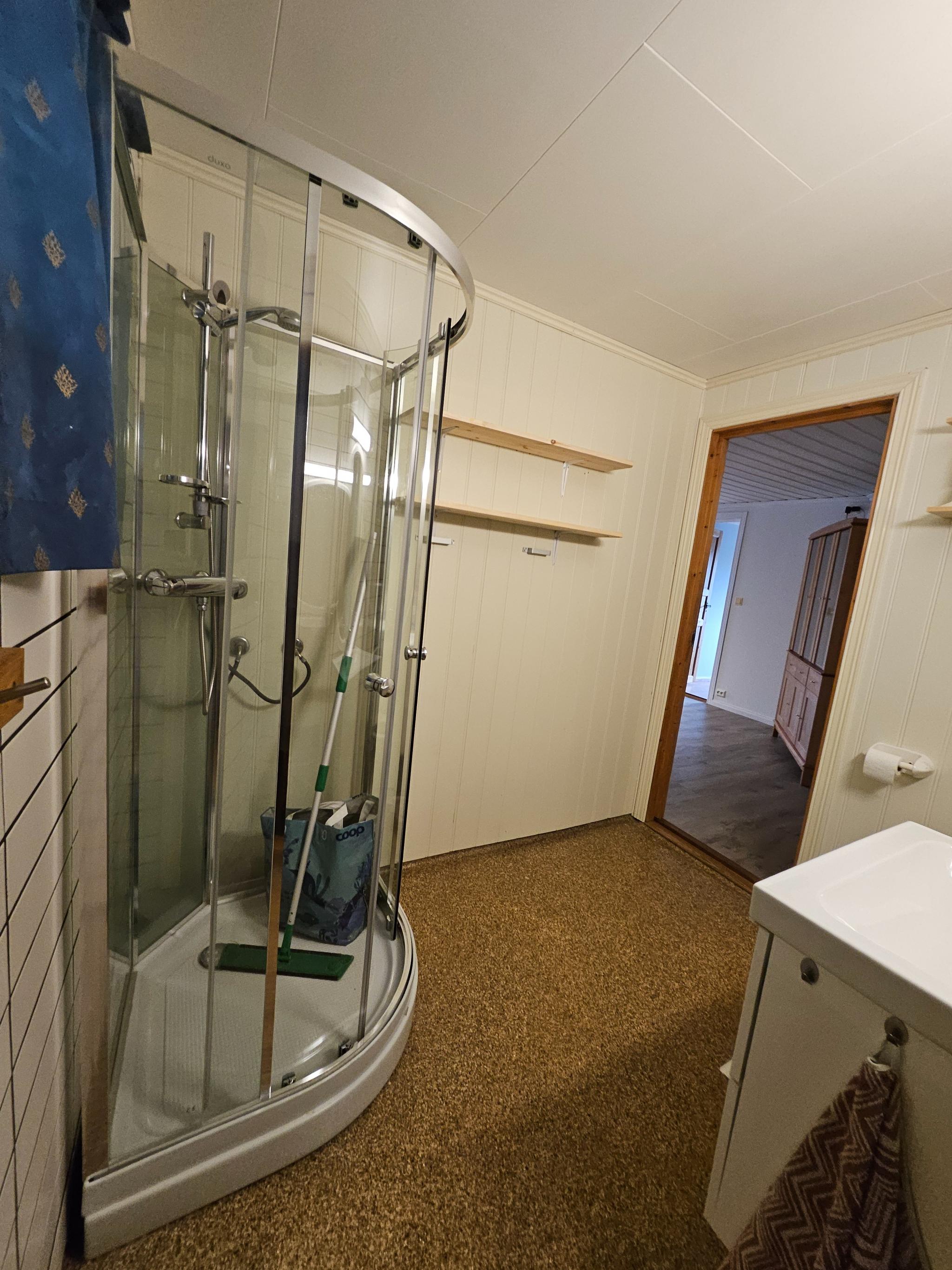 Bilde ut imot stuen ifra bad