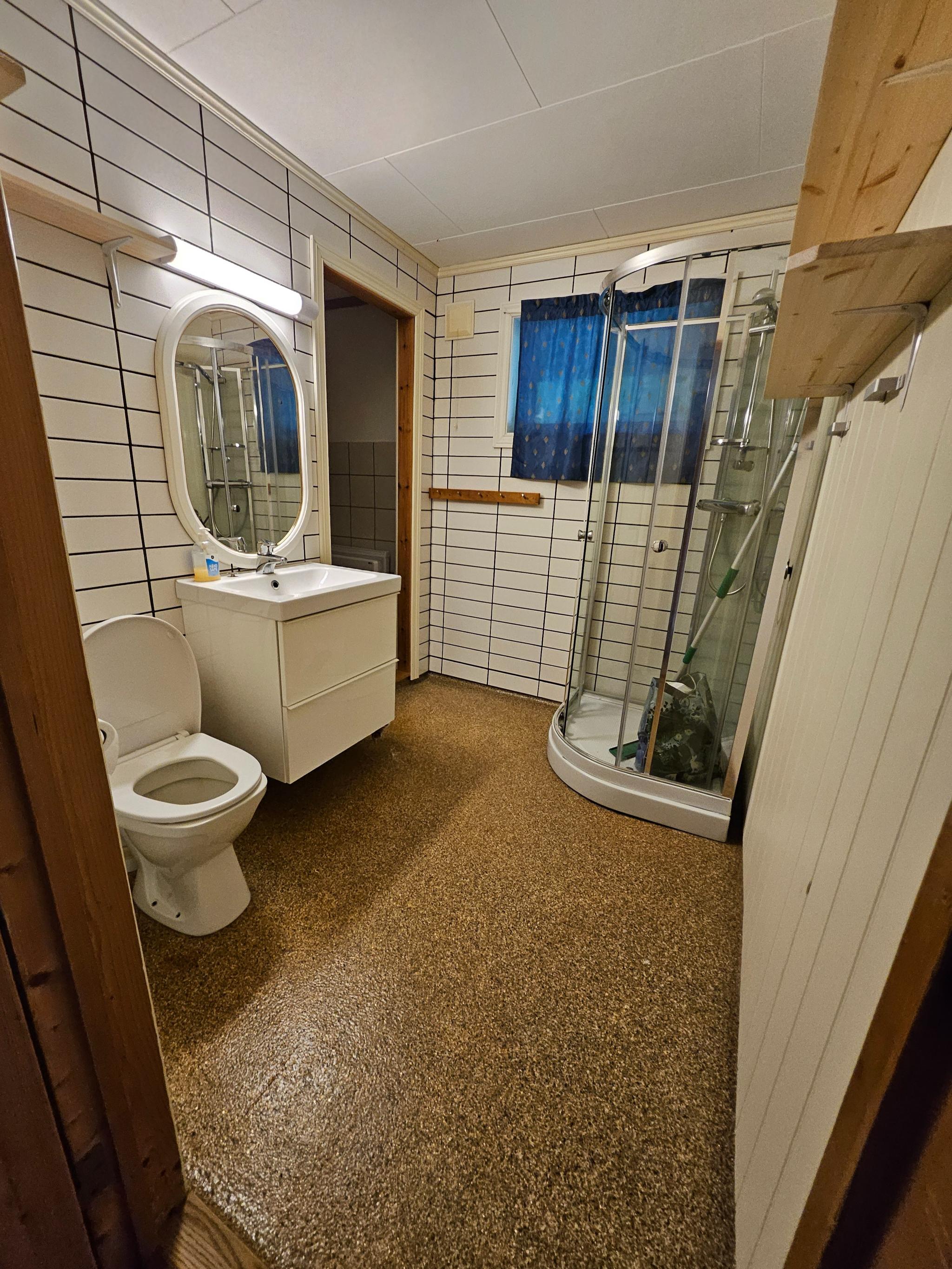 Inngang til Bad ,vaskerom 