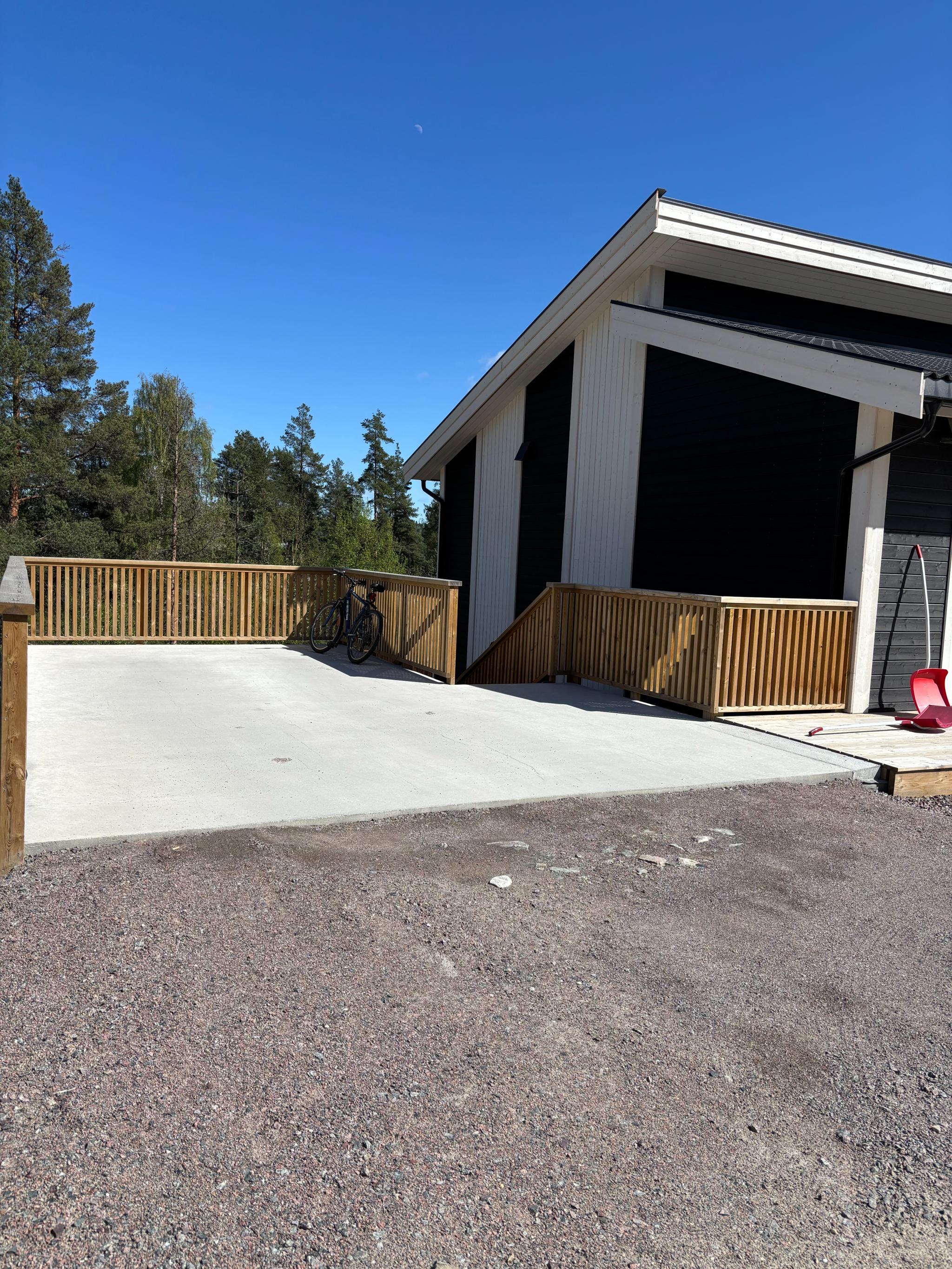 Parkeringsplass som hører til leiligheten 