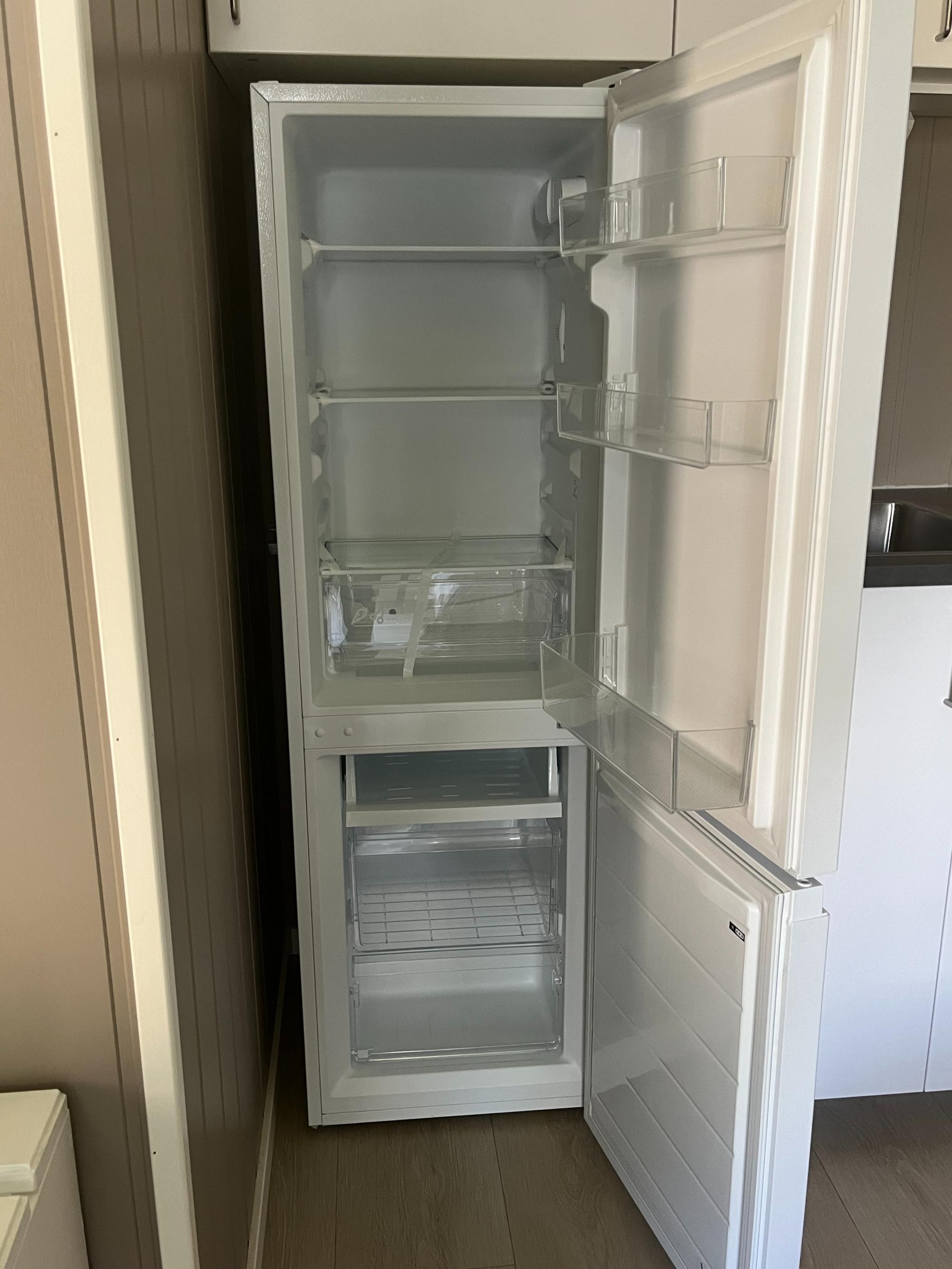 Kombinert kjøleskap/frys