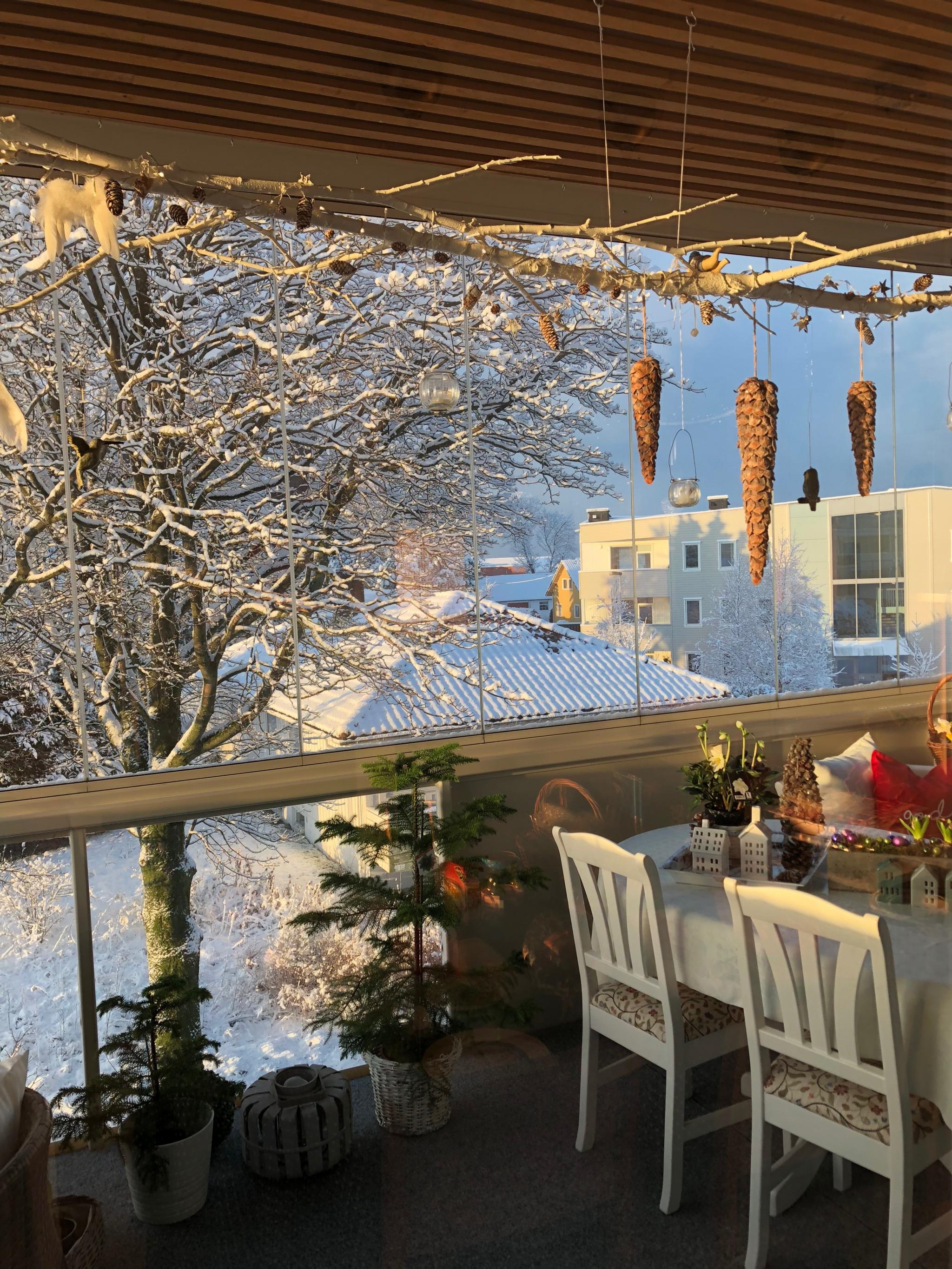Stemningsbilde, terrasse utenfor kjøkken