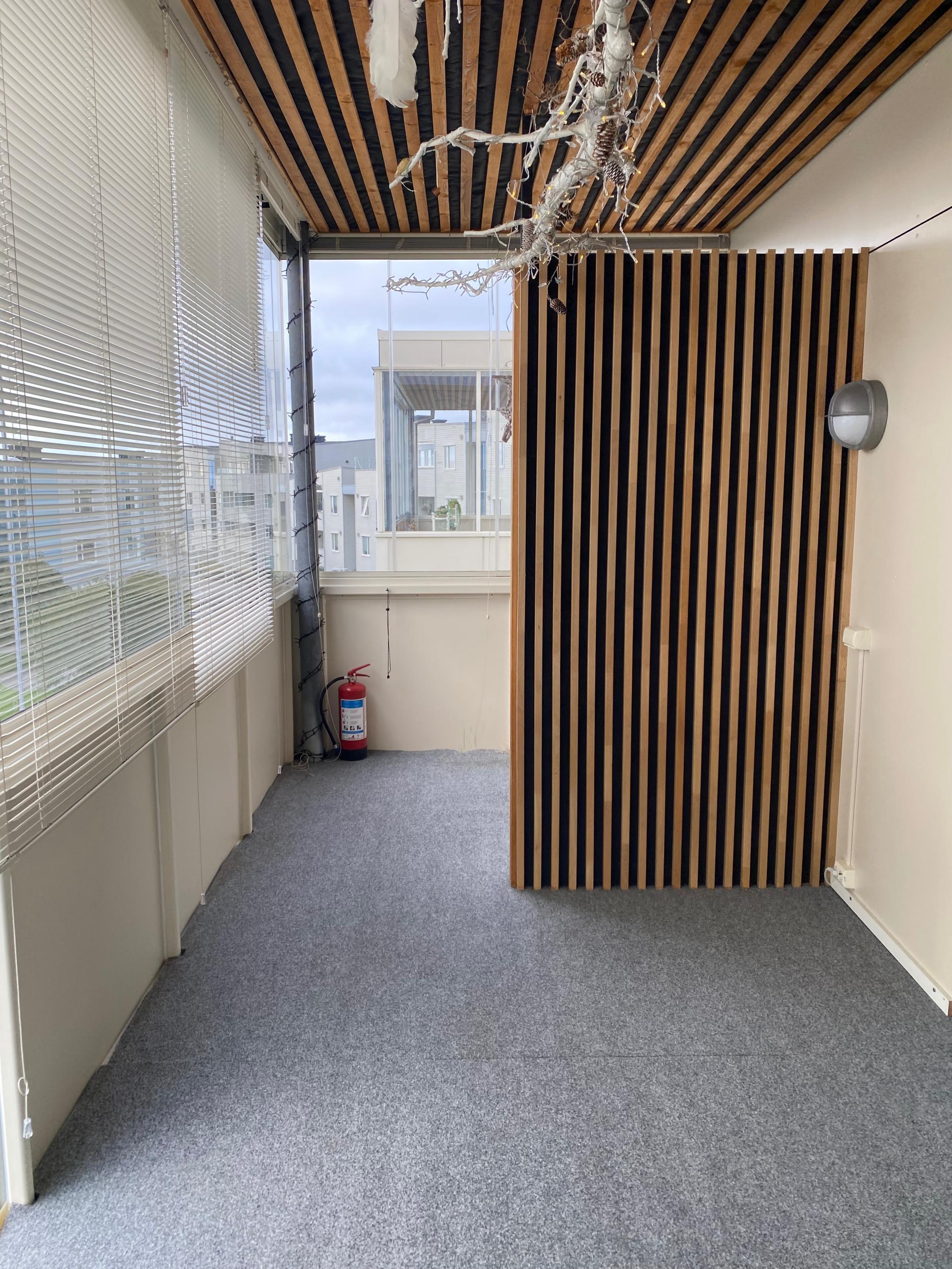 Terrasse utenfor kjøkken.