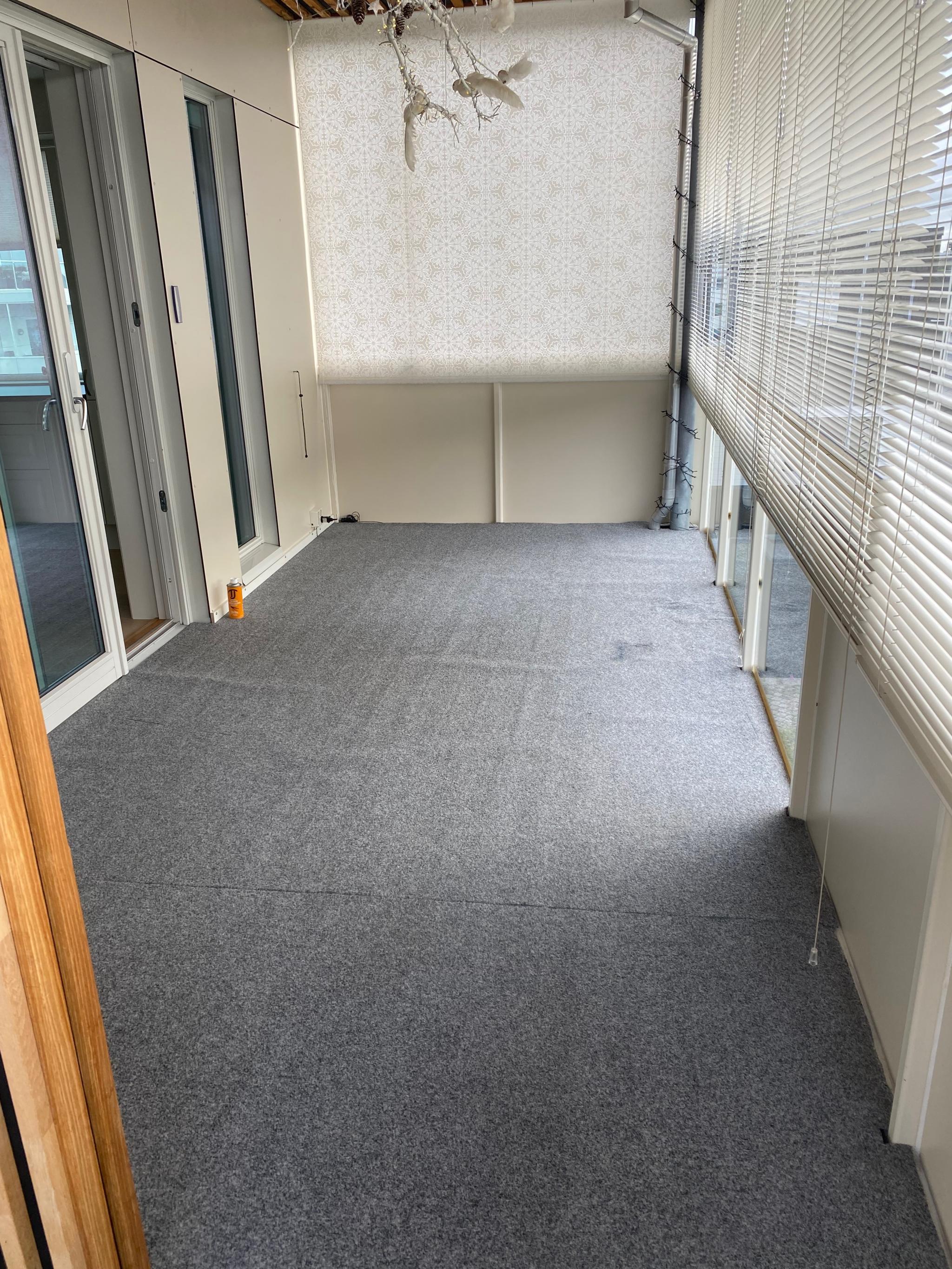 Terrasse utenfor kjøkken.