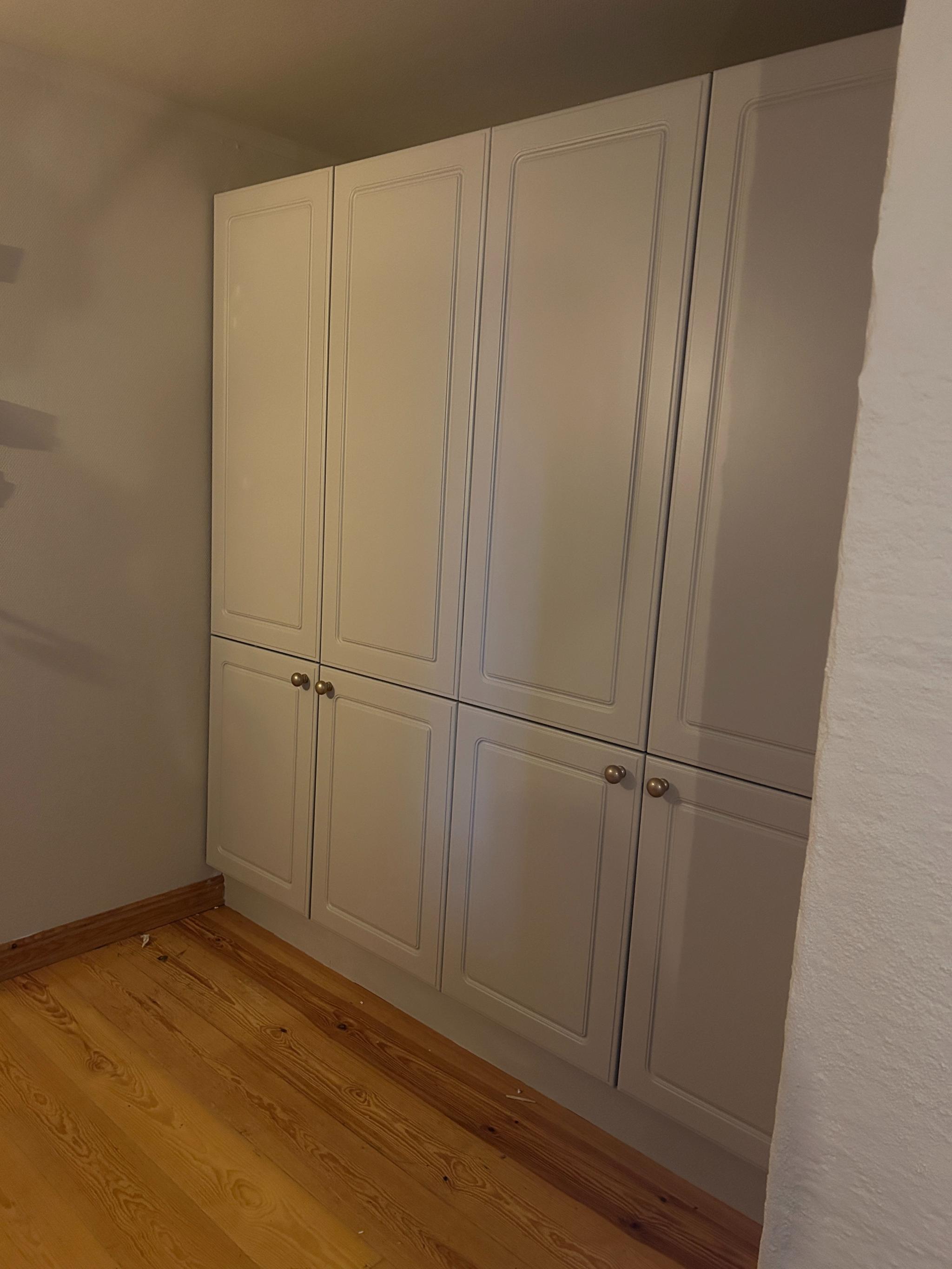 Garderobe i gangen
