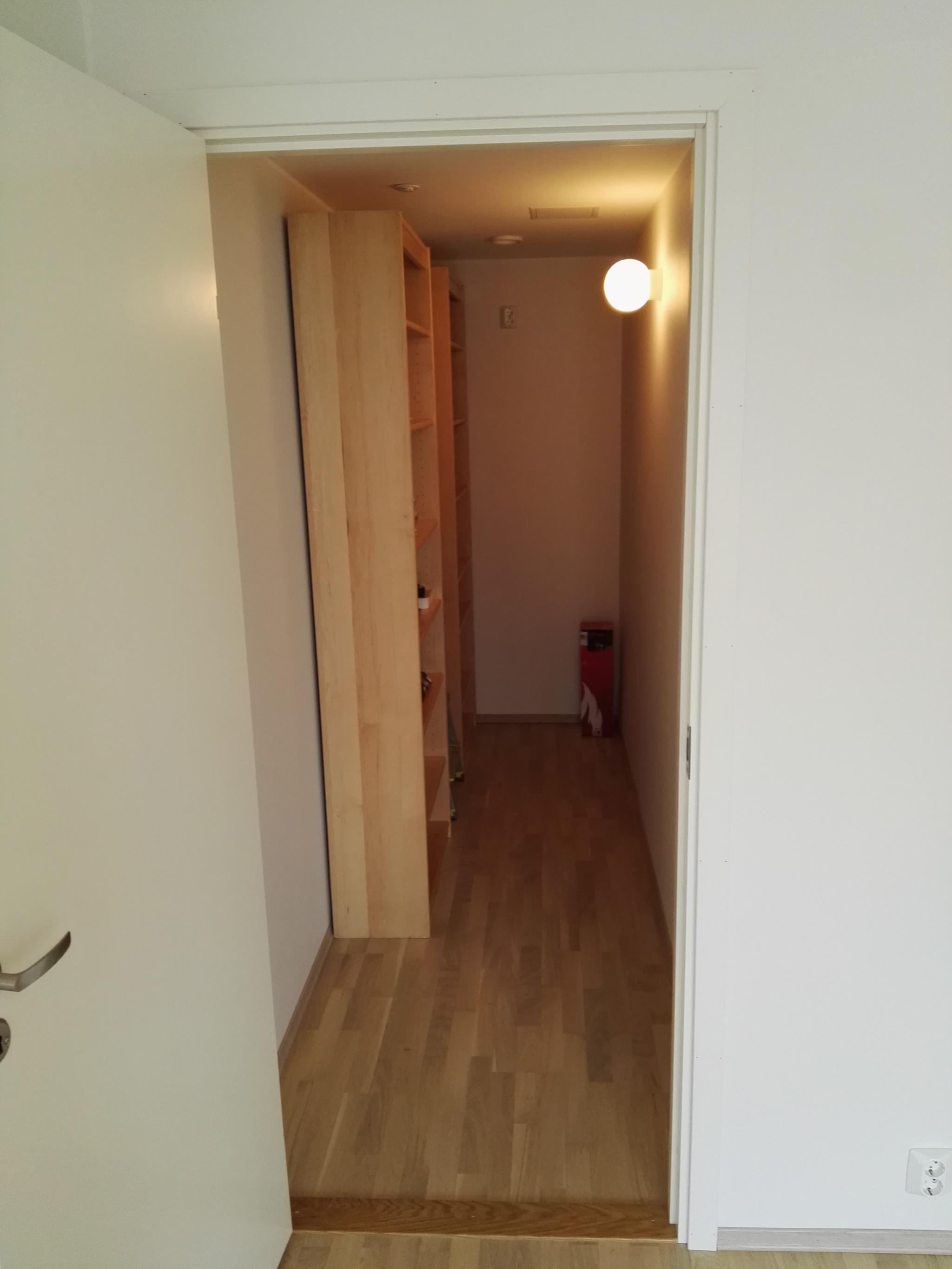 "Walkin closet"