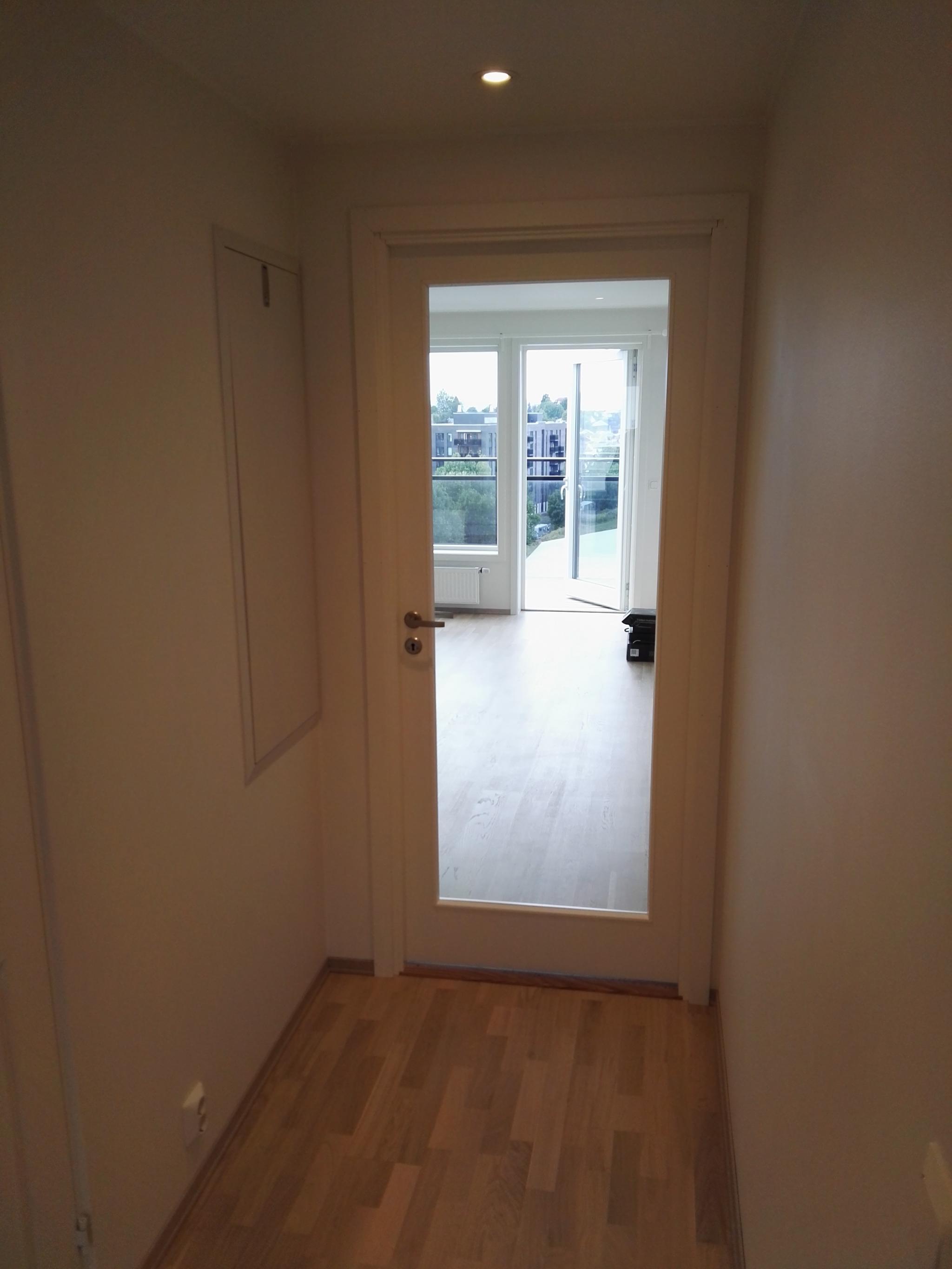 Glassdør til stue/kjøkken