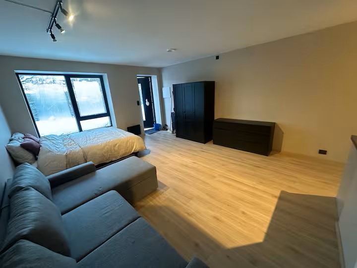 Tilsvarende leilighet, speilvendt 