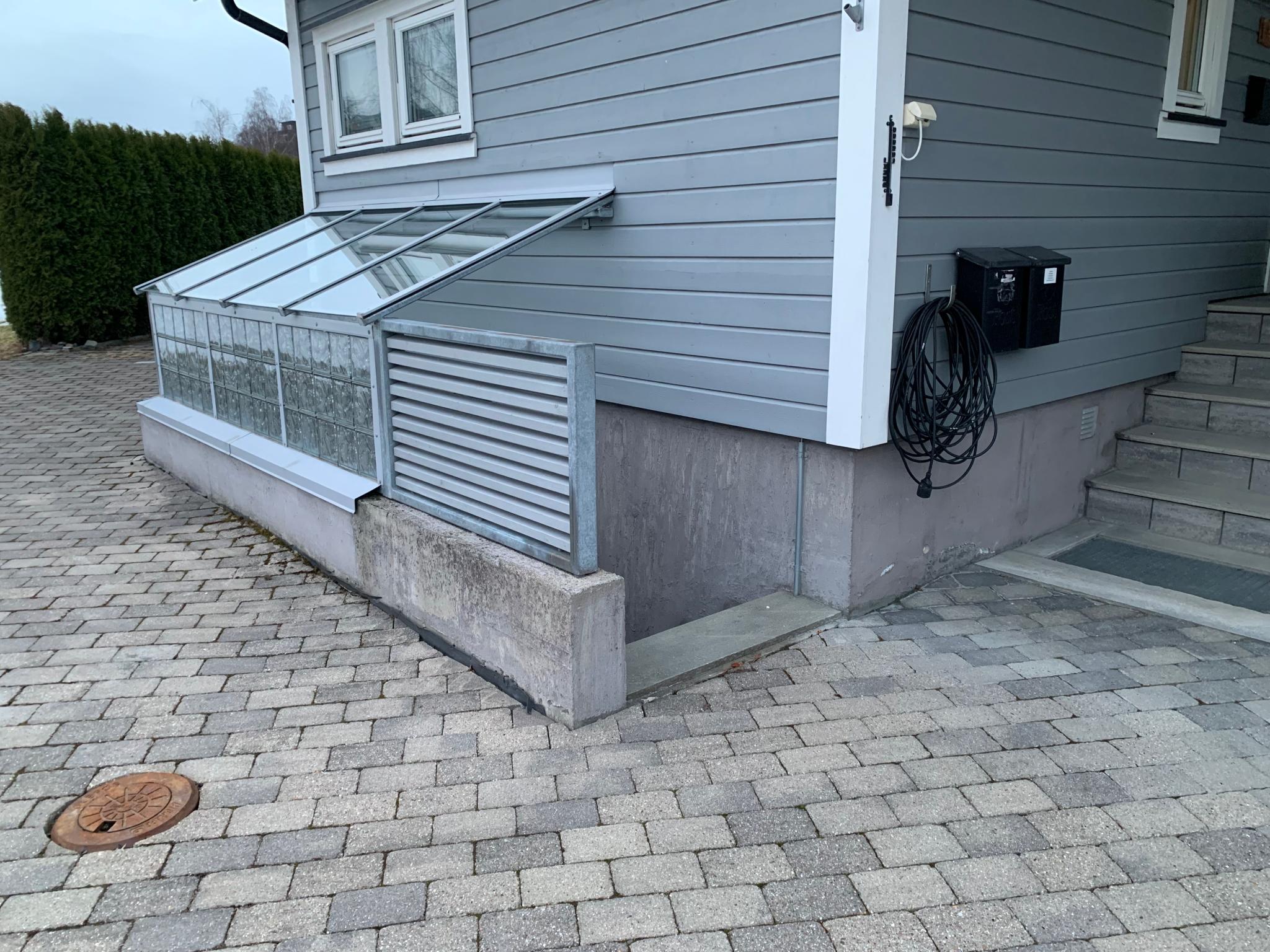 Nedgang til leiligheten