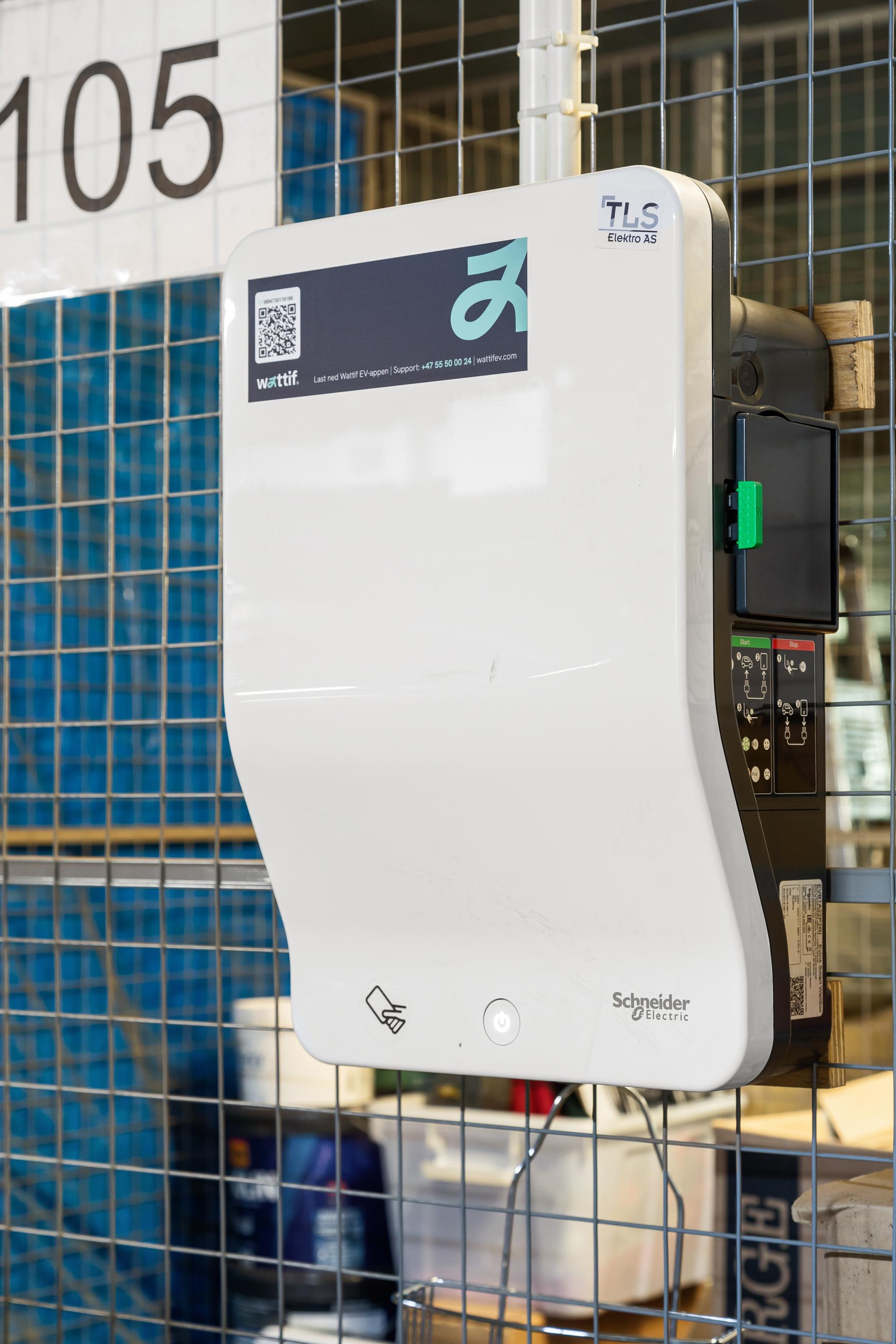 Mulighet for parkering med lader i garasjeanlegg for 1500 kr ekstra i måneden.