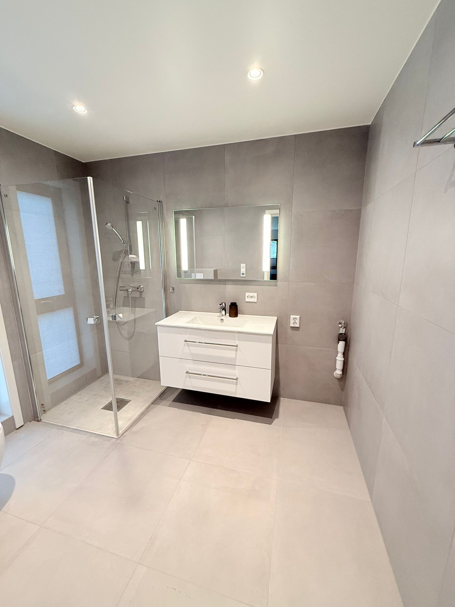 Bathroom , Washine machine will be added