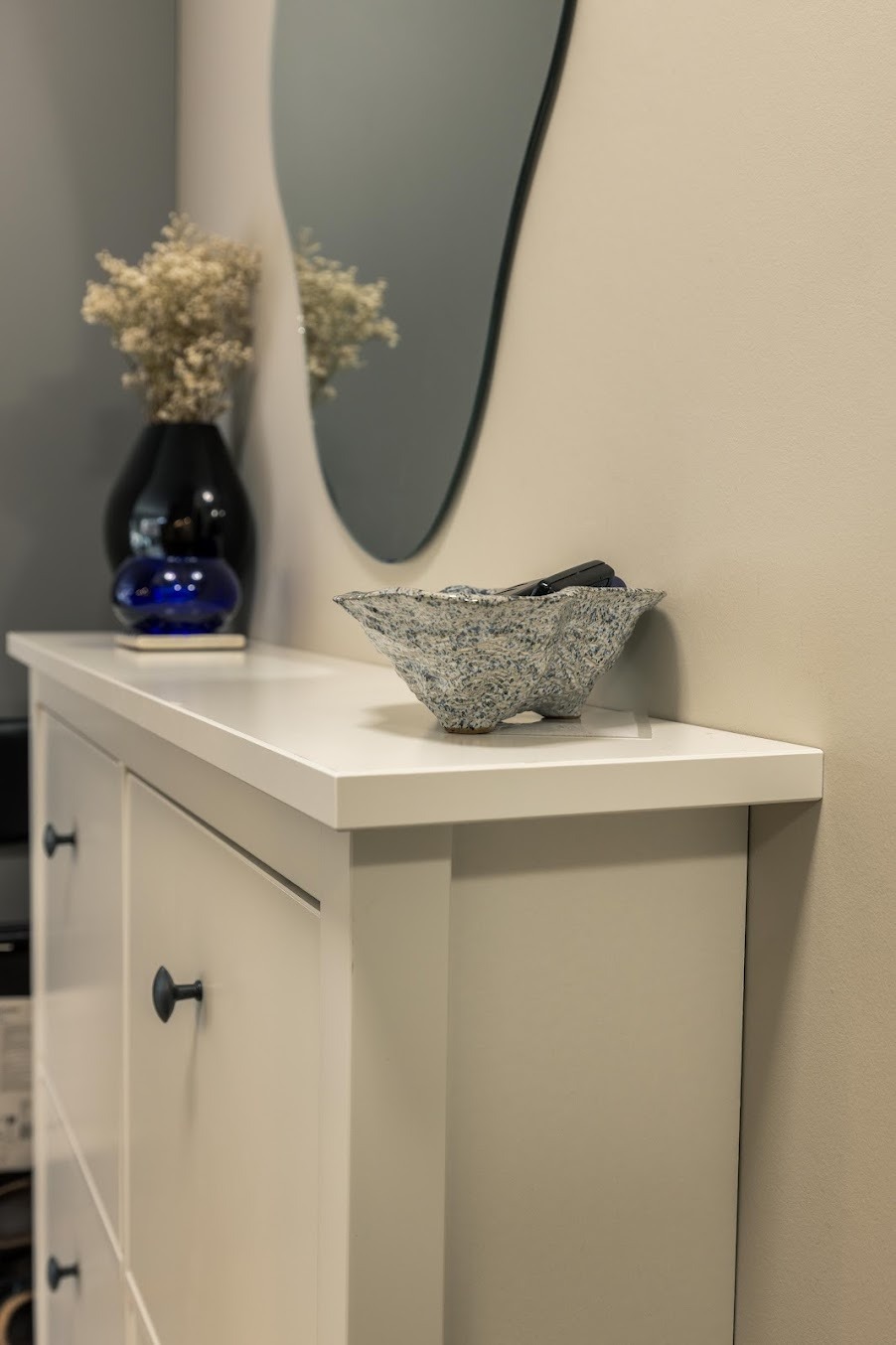 Praktisk skohylleskap. 